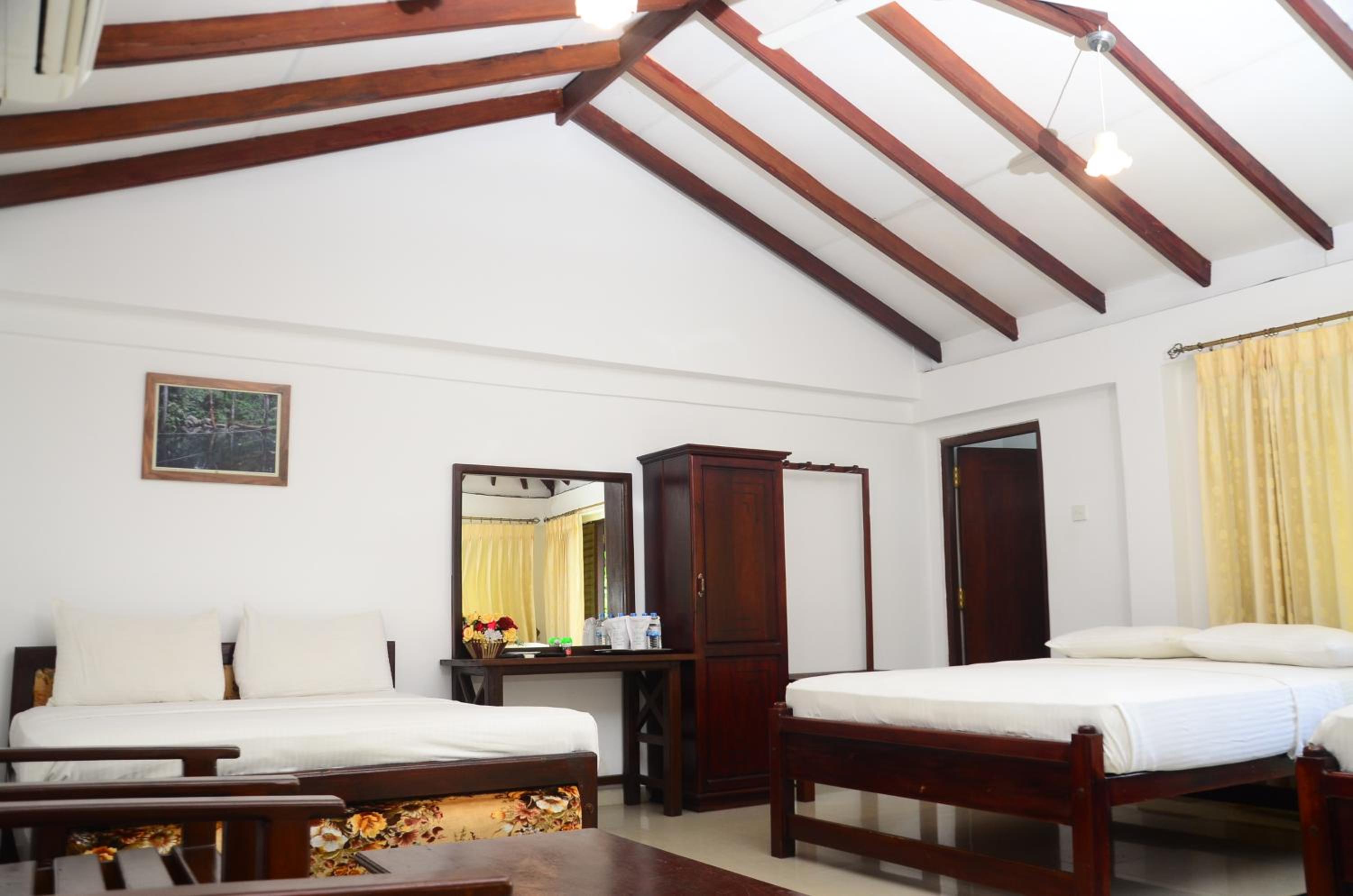 Standard Twin Room with Mountain View photo 3