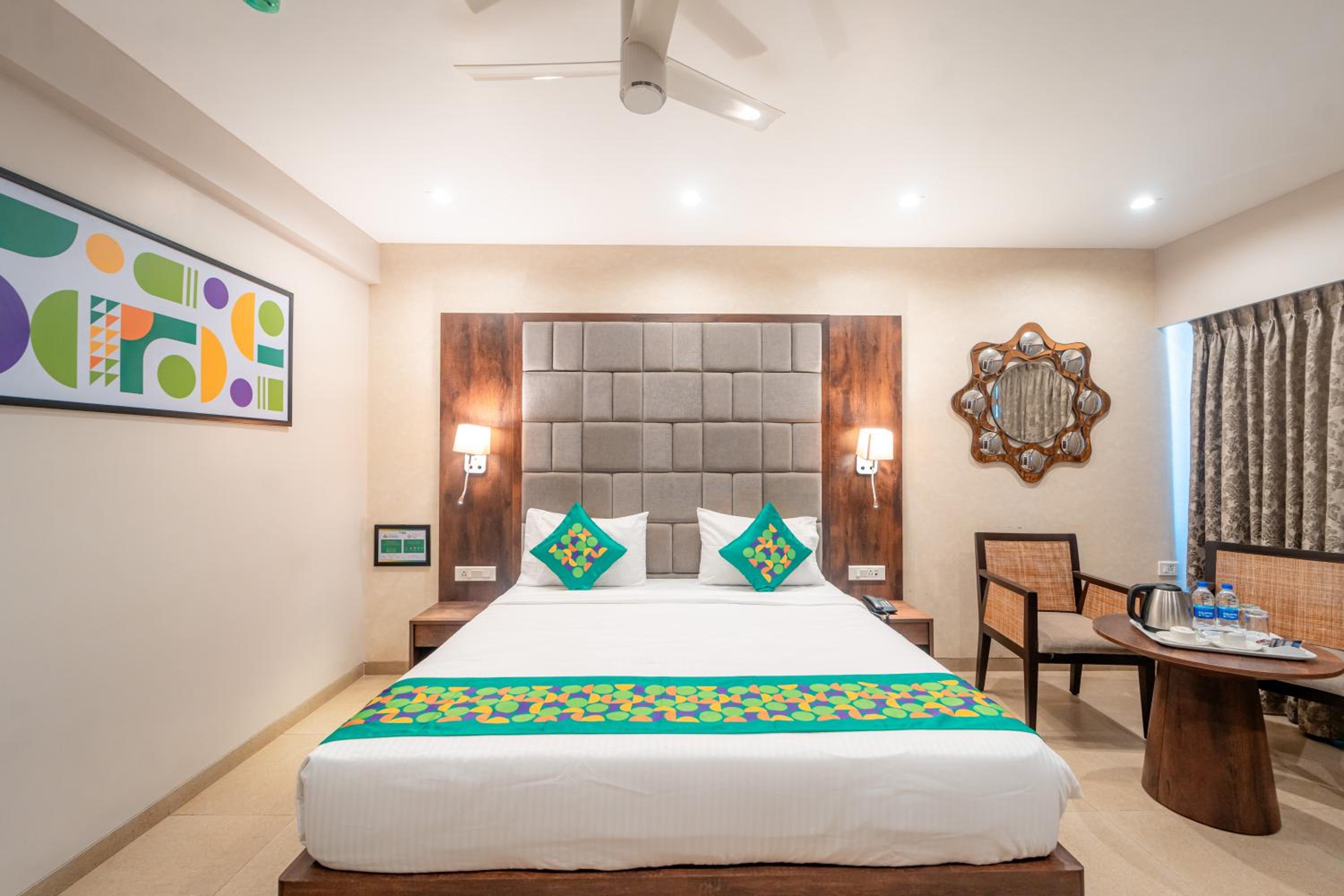 Deluxe Room - Photo 7
