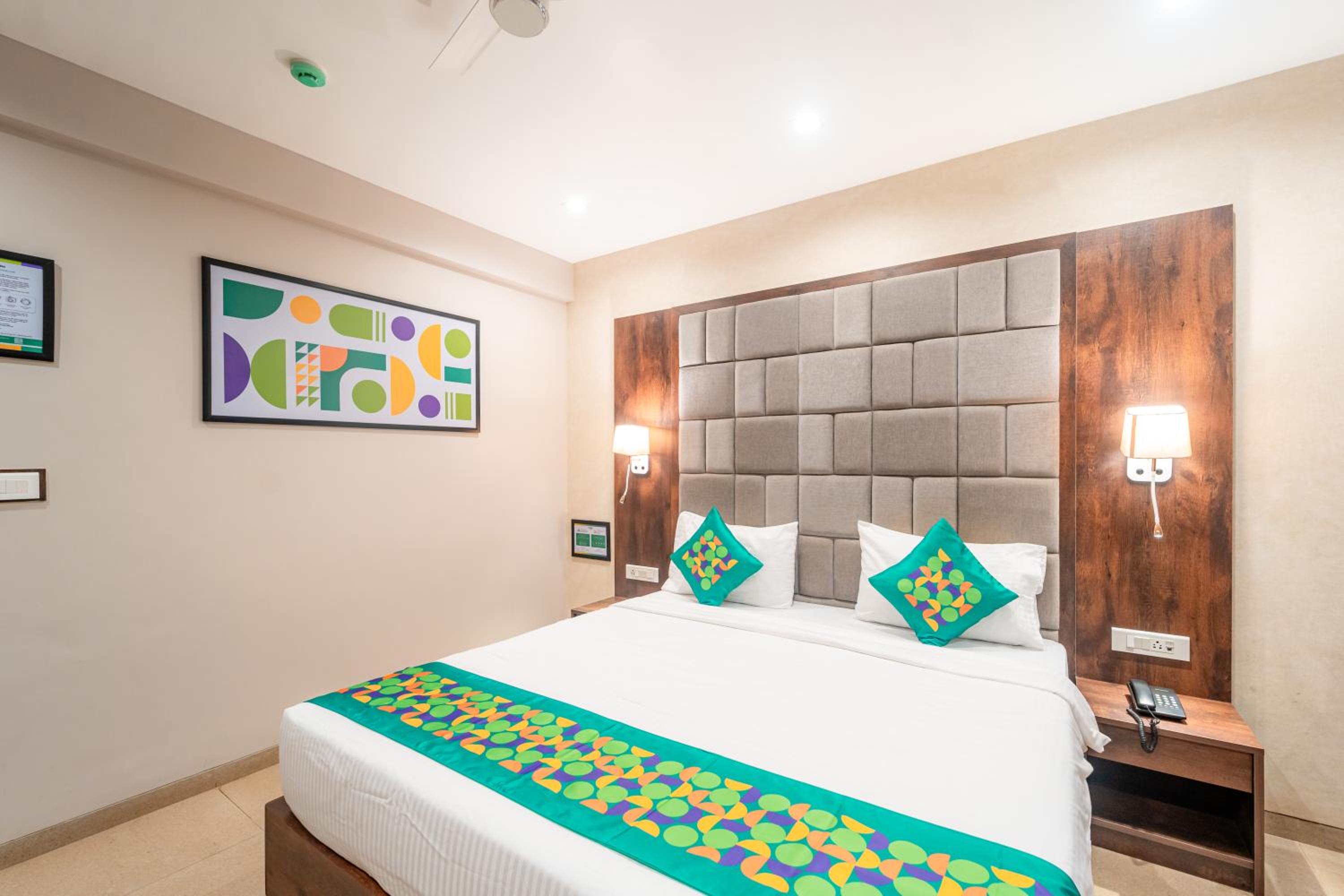 Deluxe Room - Photo 1
