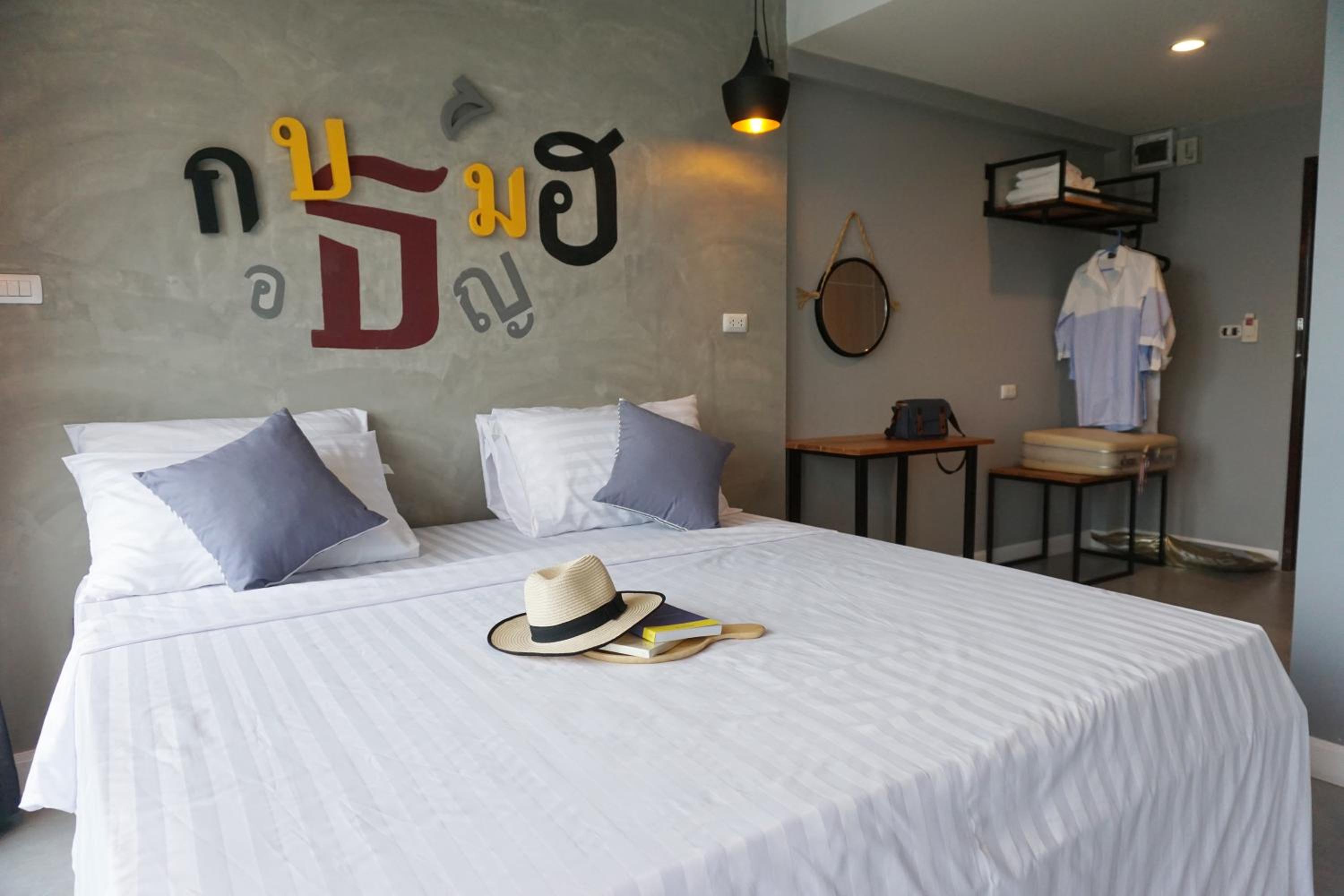 Superior King Room with Rama VIII Bridge view photo 2