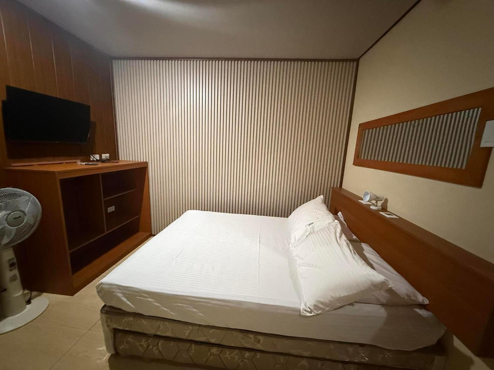 Double Room - Photo 2