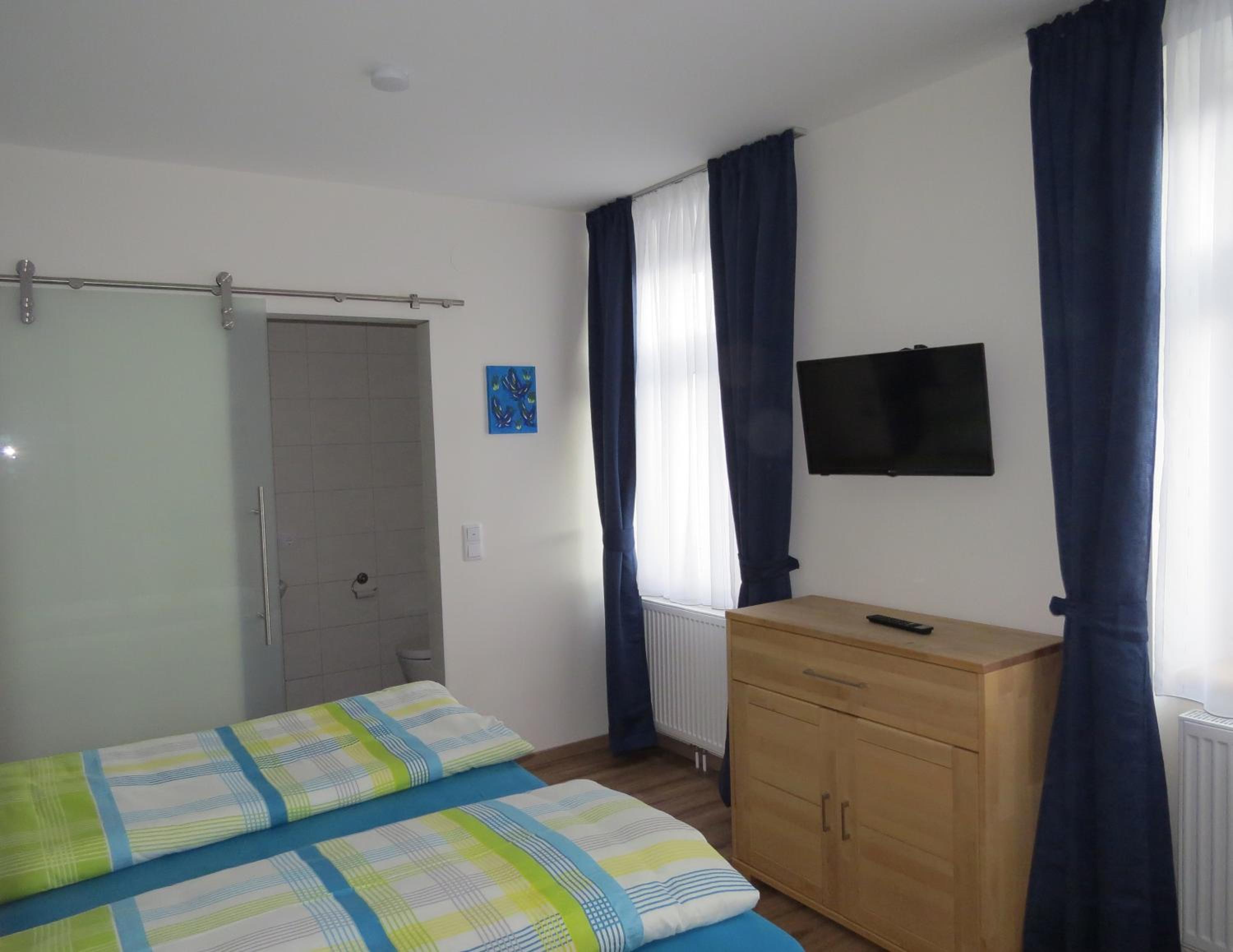 Double Room with Private Bathroom photo 3