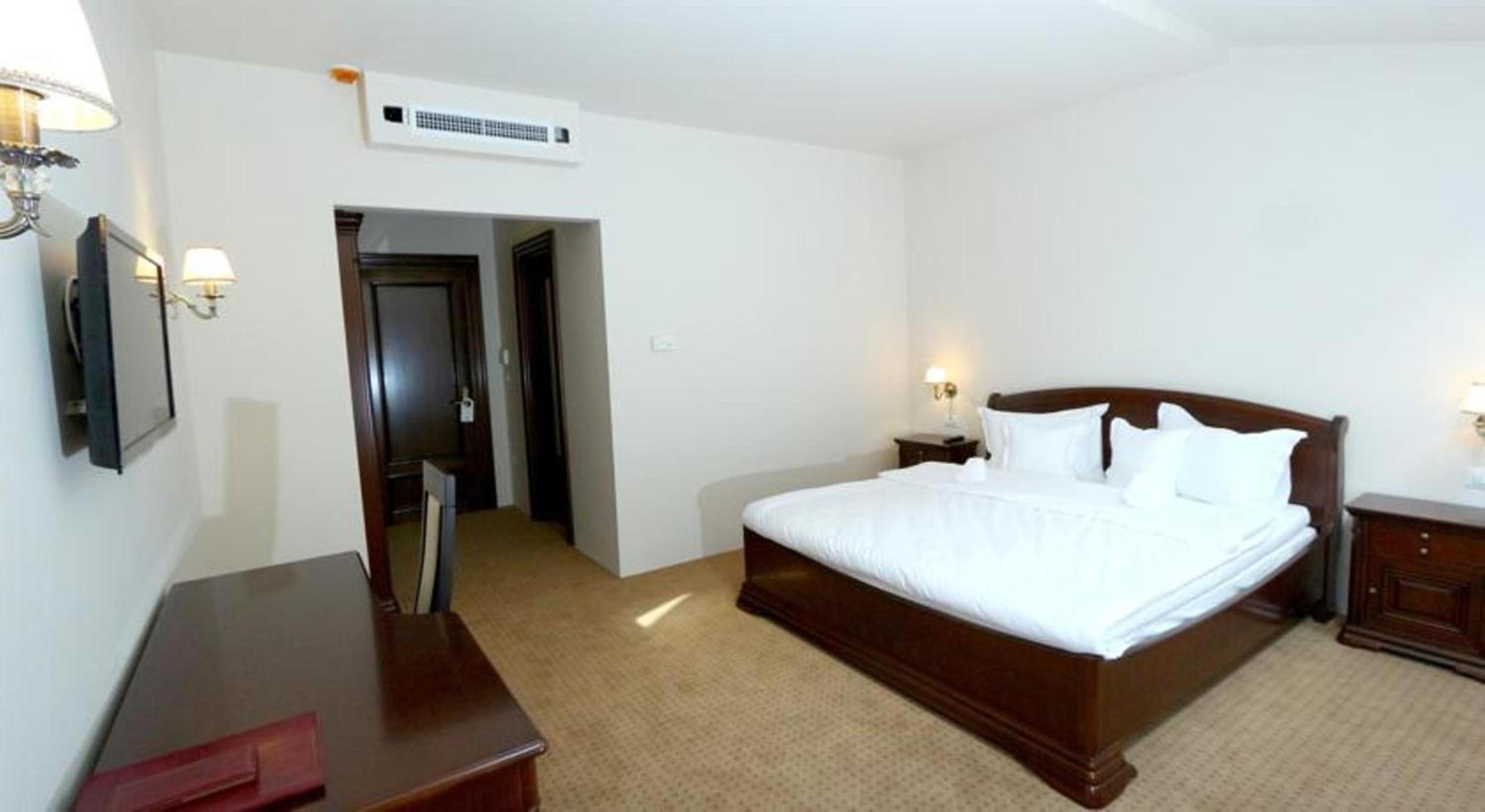 Double Room - Photo 1