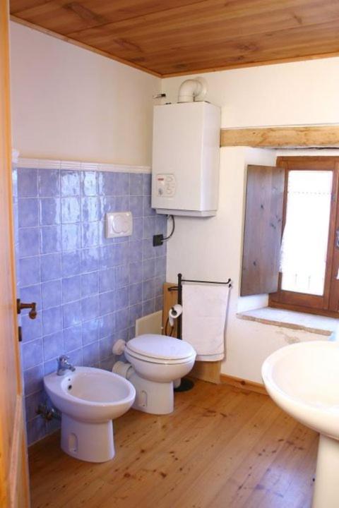 Triple Room with Shared Bathroom photo 2