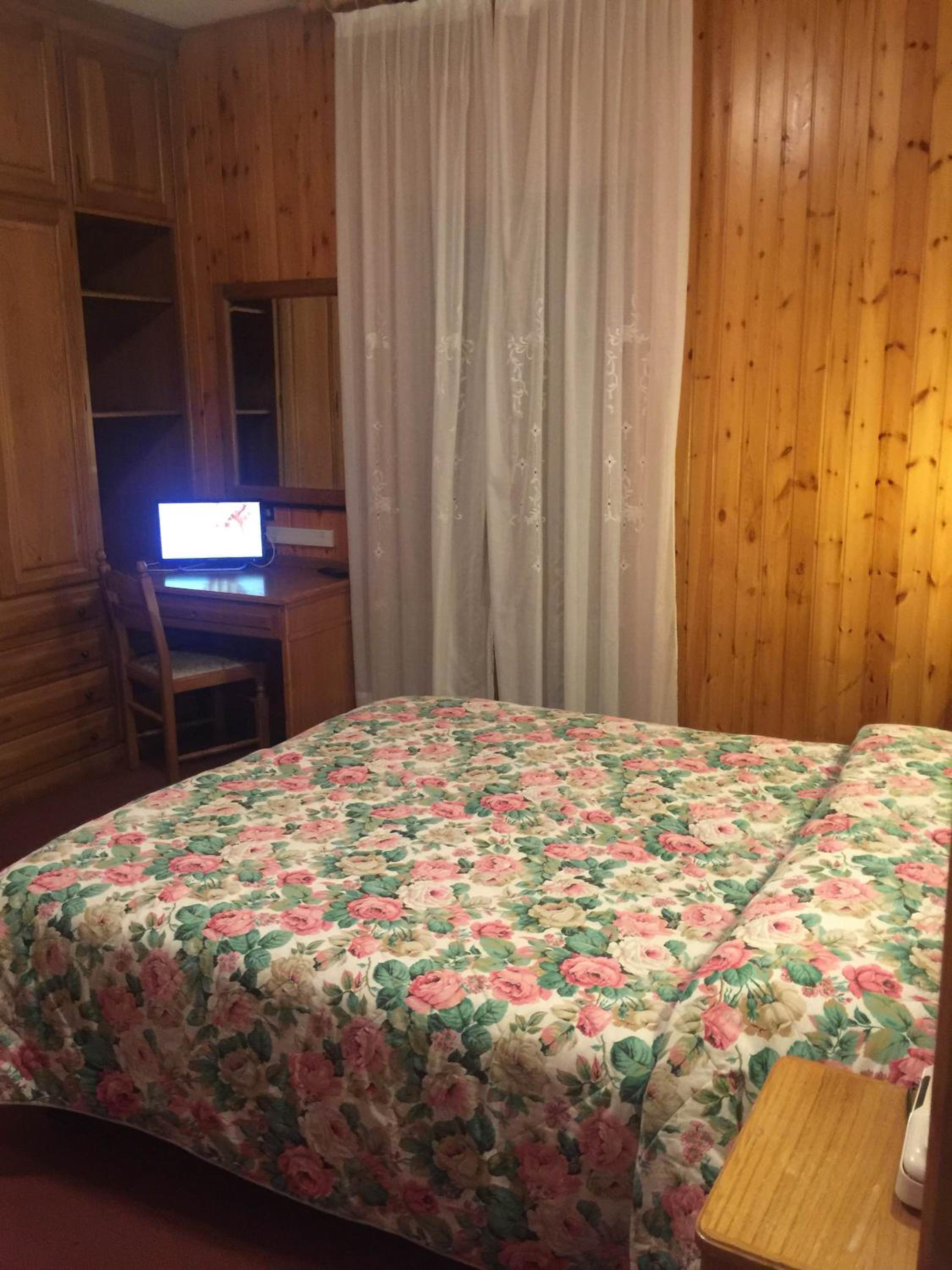 Economy Triple Room - Photo 2