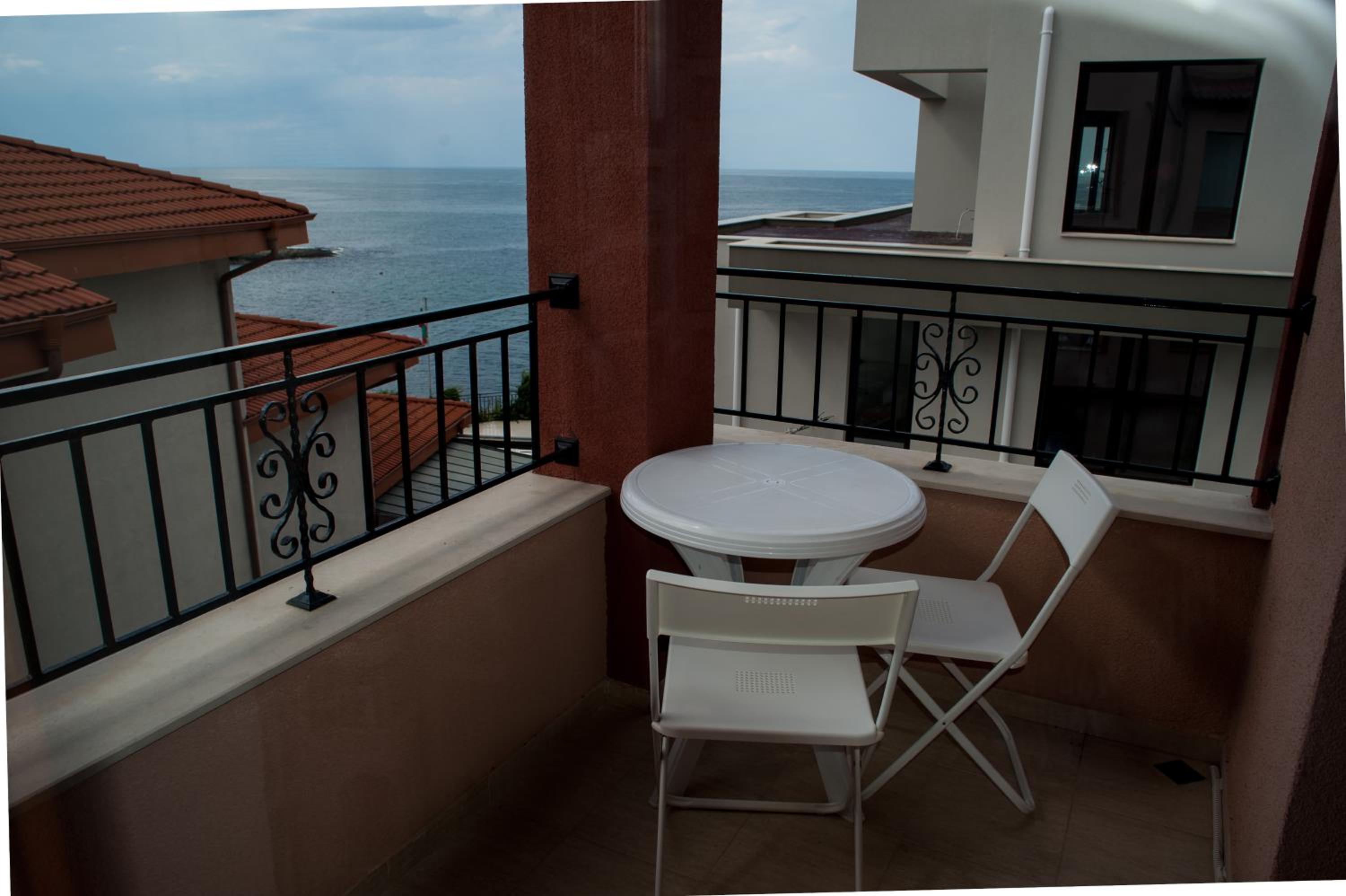 Apartment with Sea View photo 2