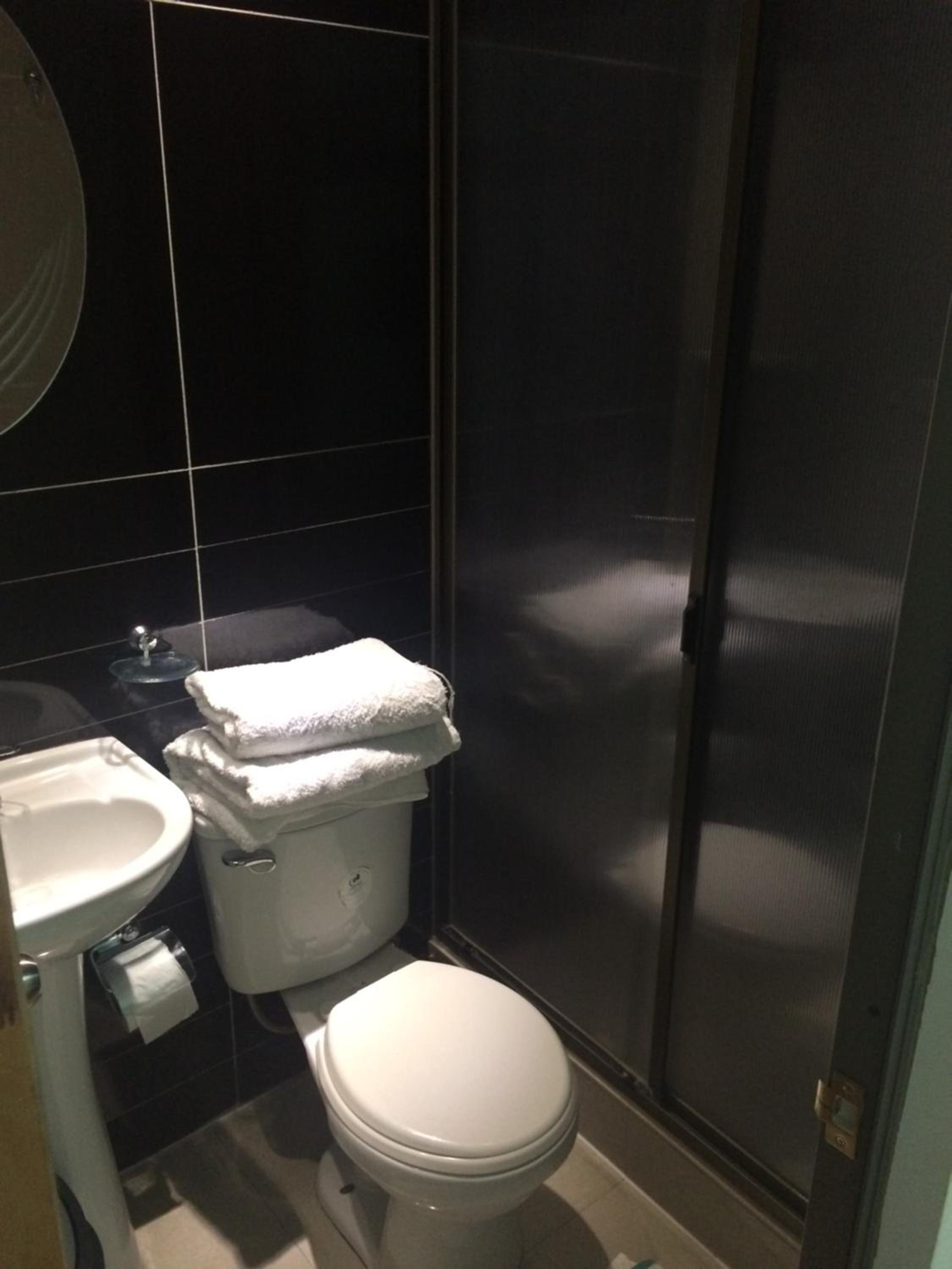 Quadruple Room with Private Bathroom photo 3