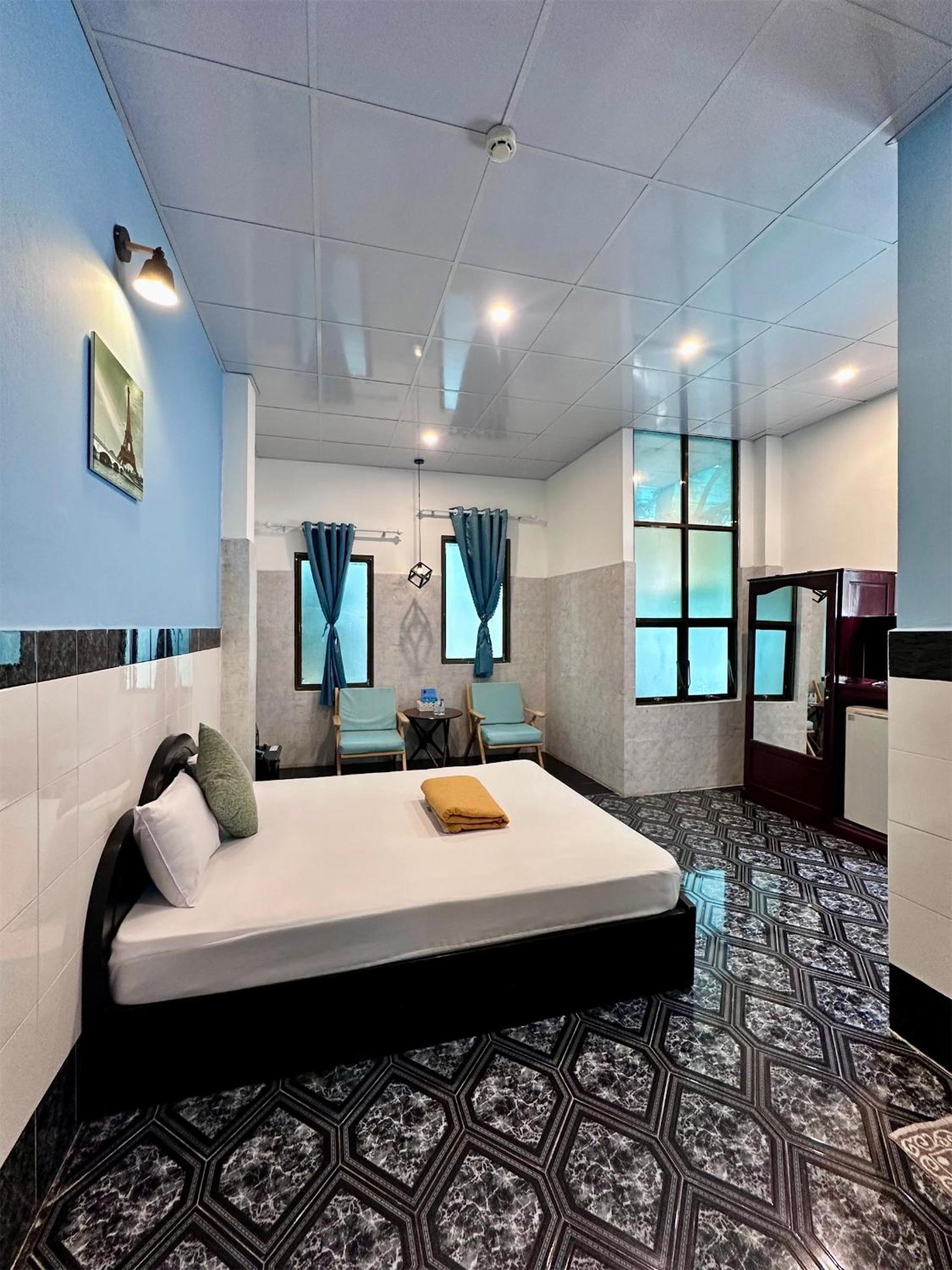 Deluxe Double Room with Balcony photo 3