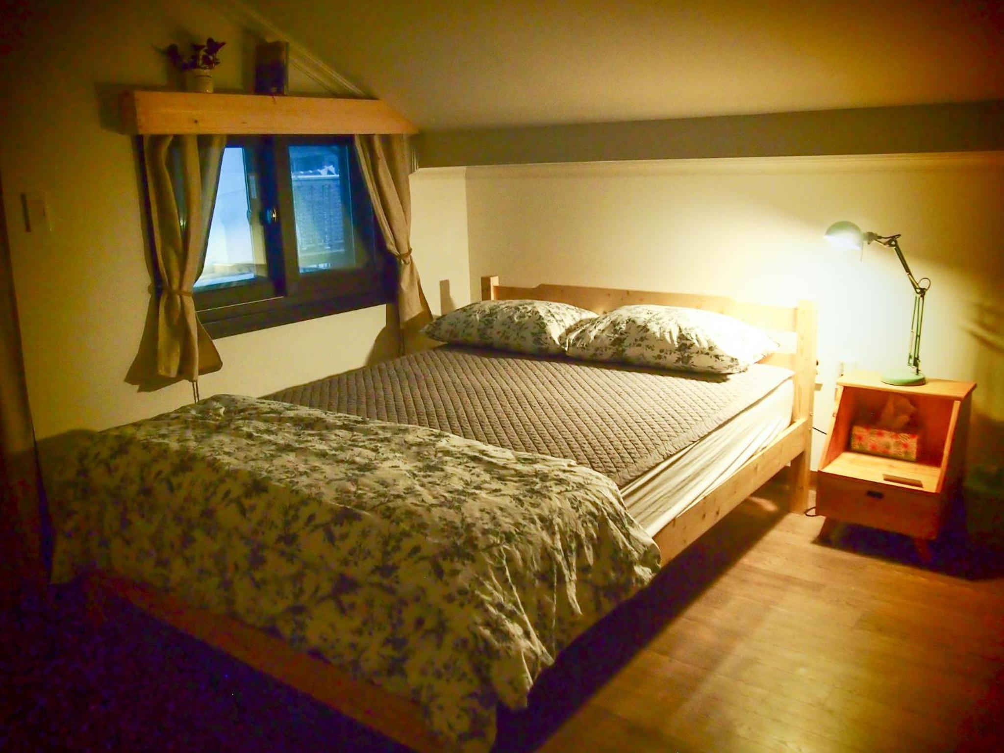 Double Room with Shared Bathroom photo 3