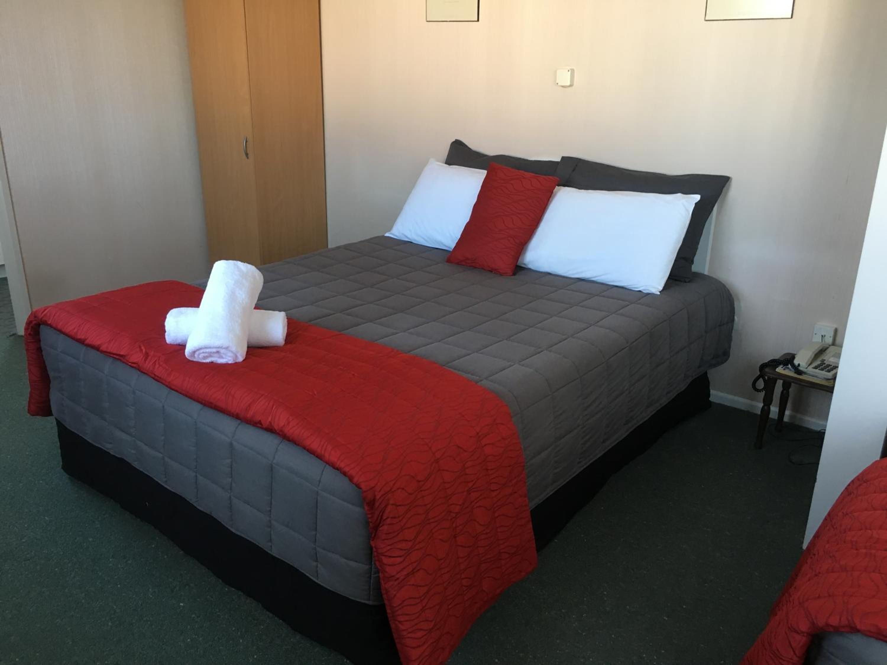 Standard One-Bedroom Apartment (3 adults) - Photo 1