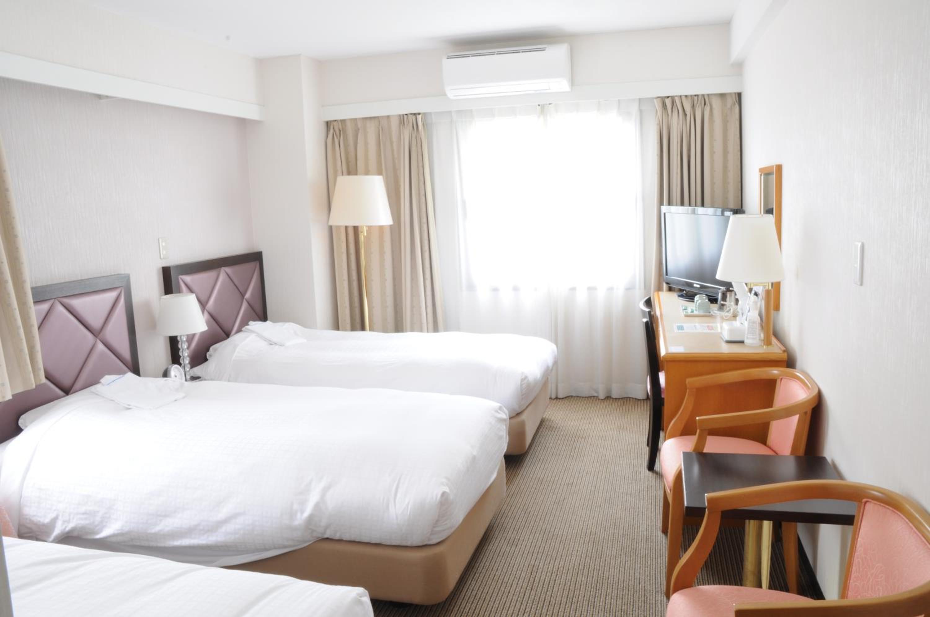 Triple Room - Non-Smoking photo 1