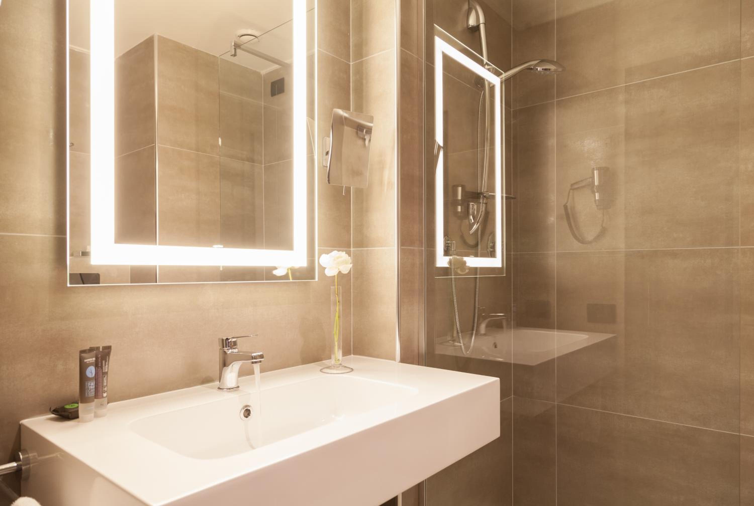 Superior Twin Room - Photo 2