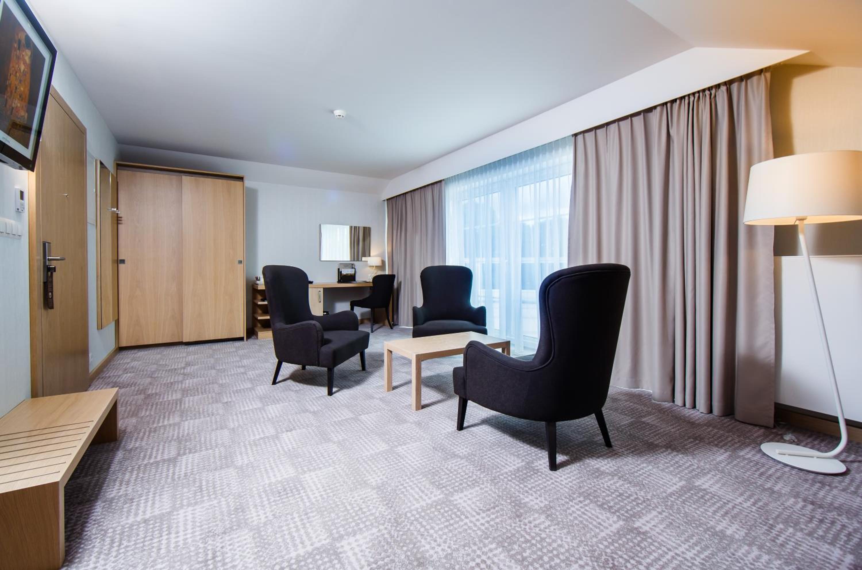 Deluxe Double Room with Terrace photo 3