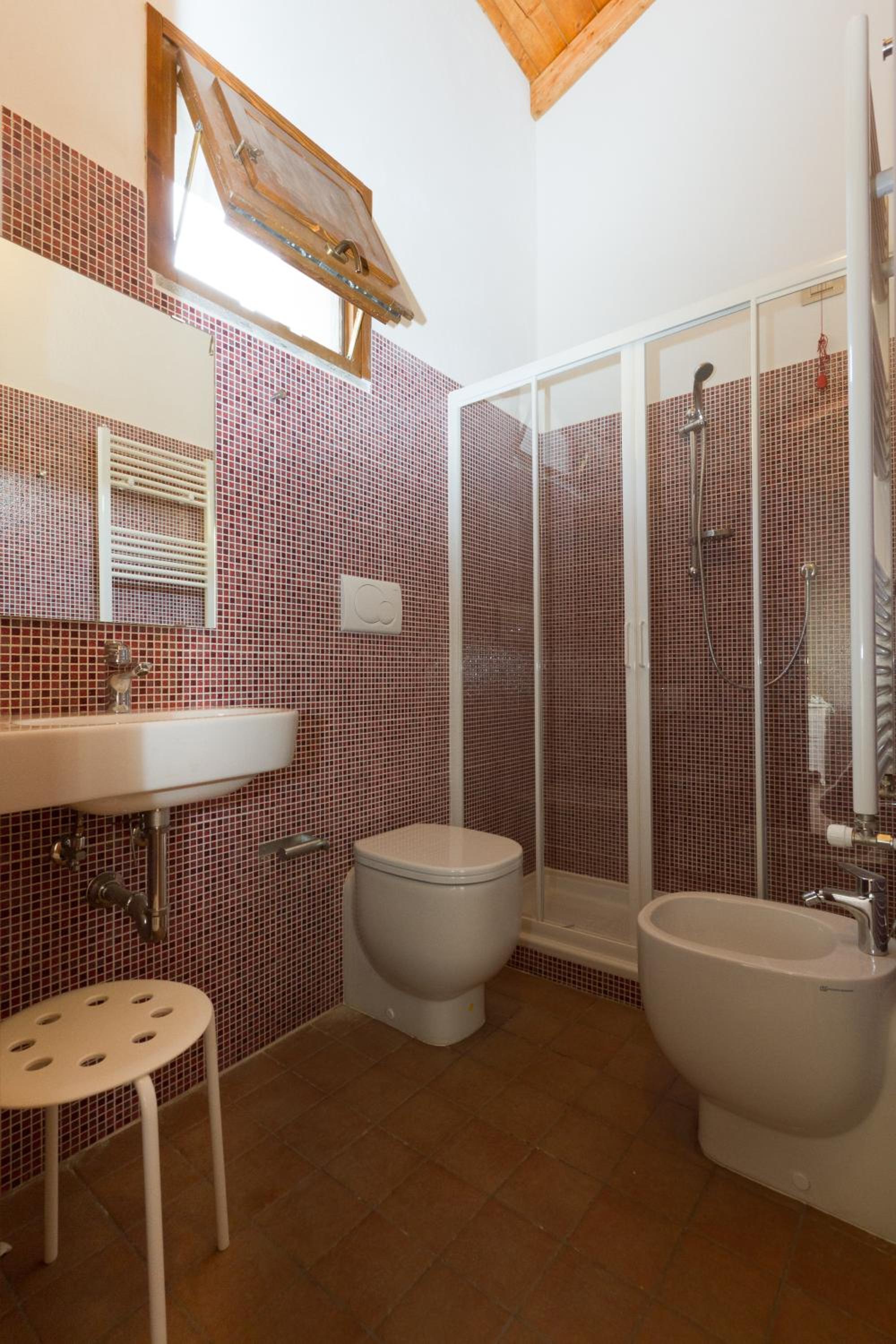 Double or Twin Room - Photo 4