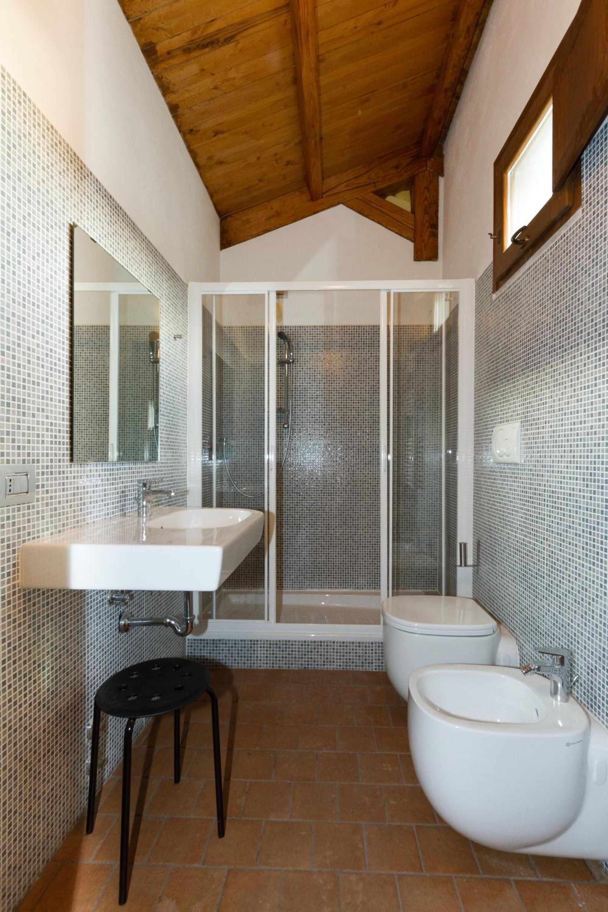 Double or Twin Room - Photo 13