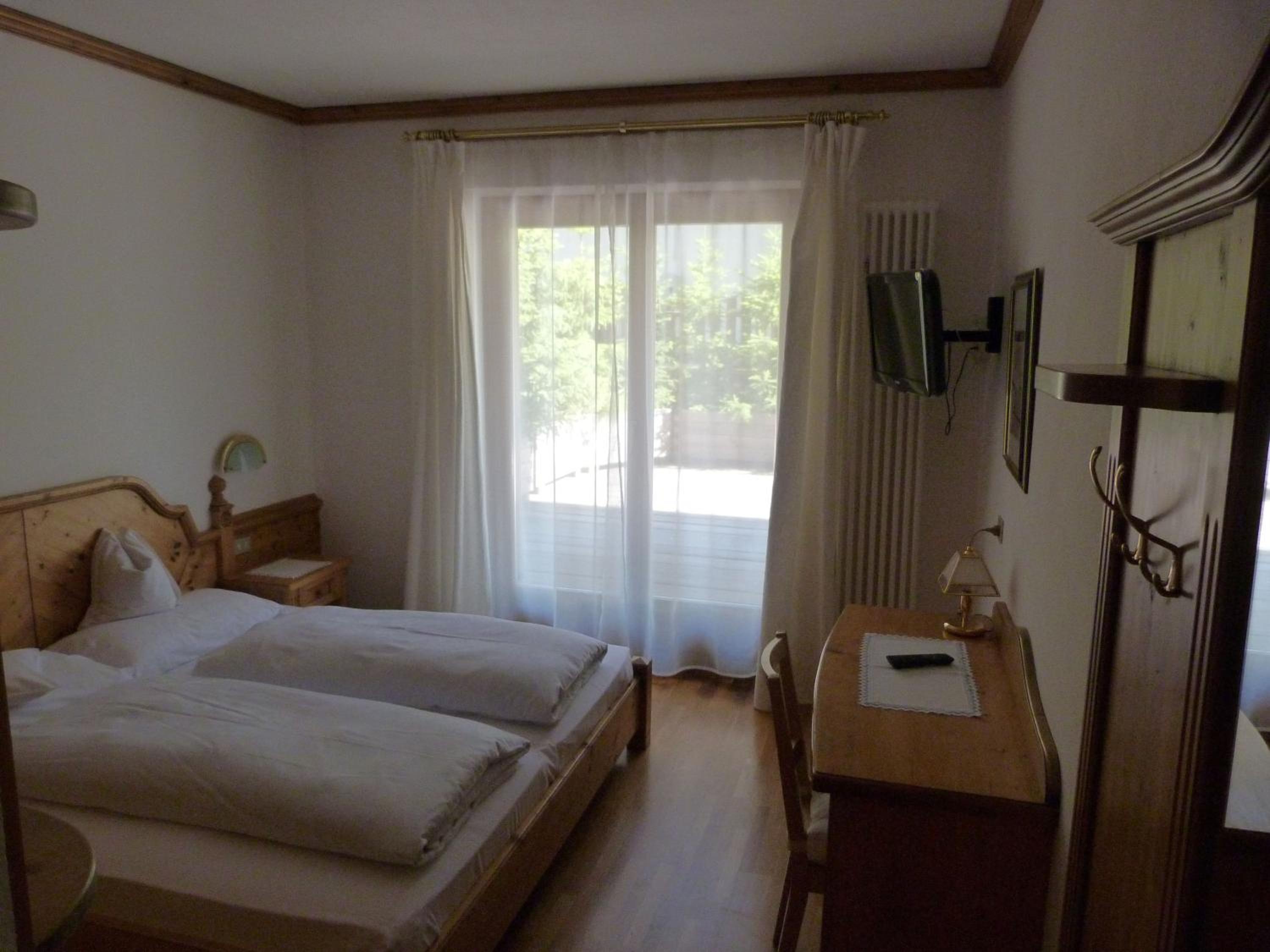 Standard Double Room photo 3