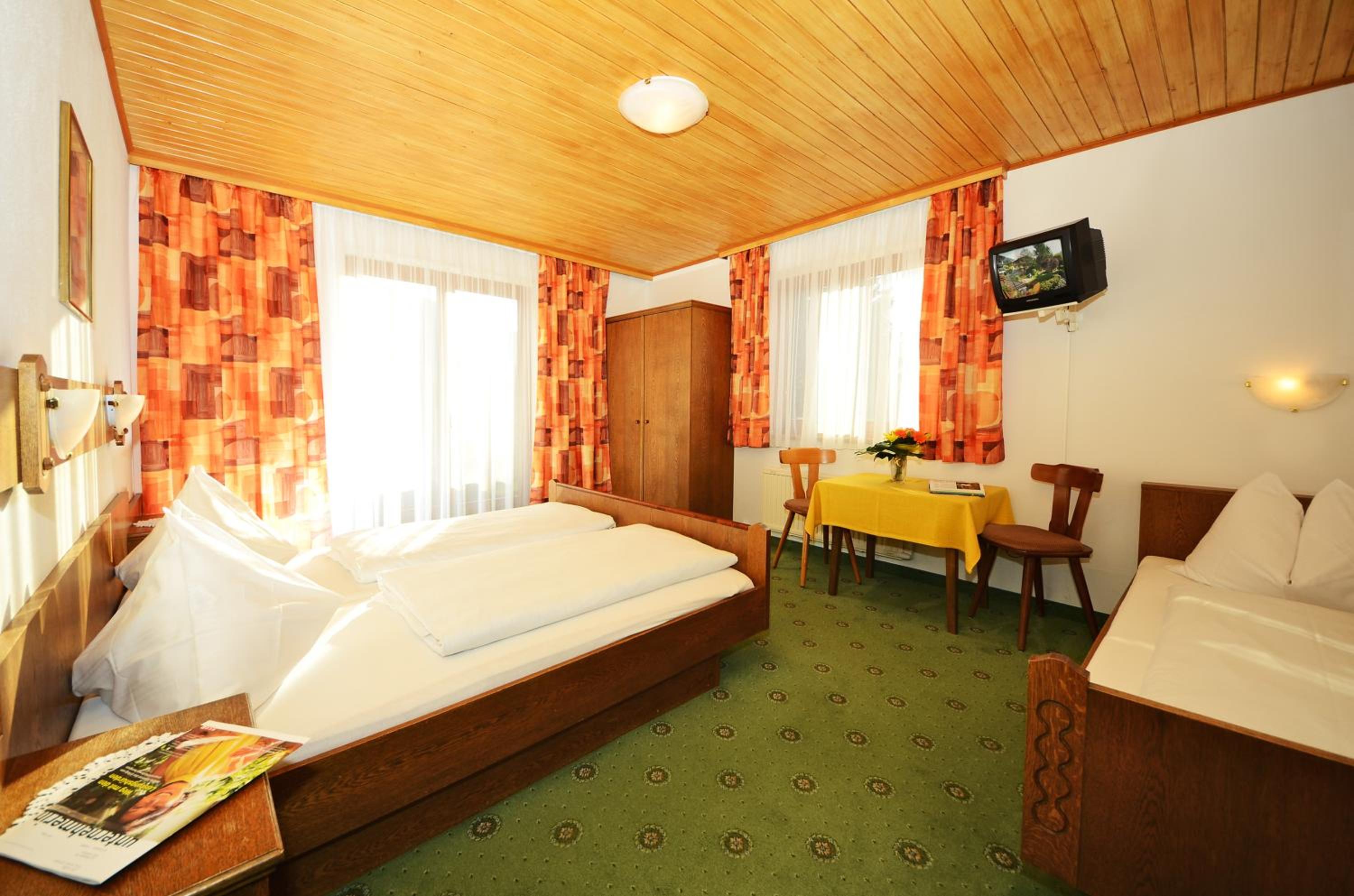 Triple Room - Photo 2