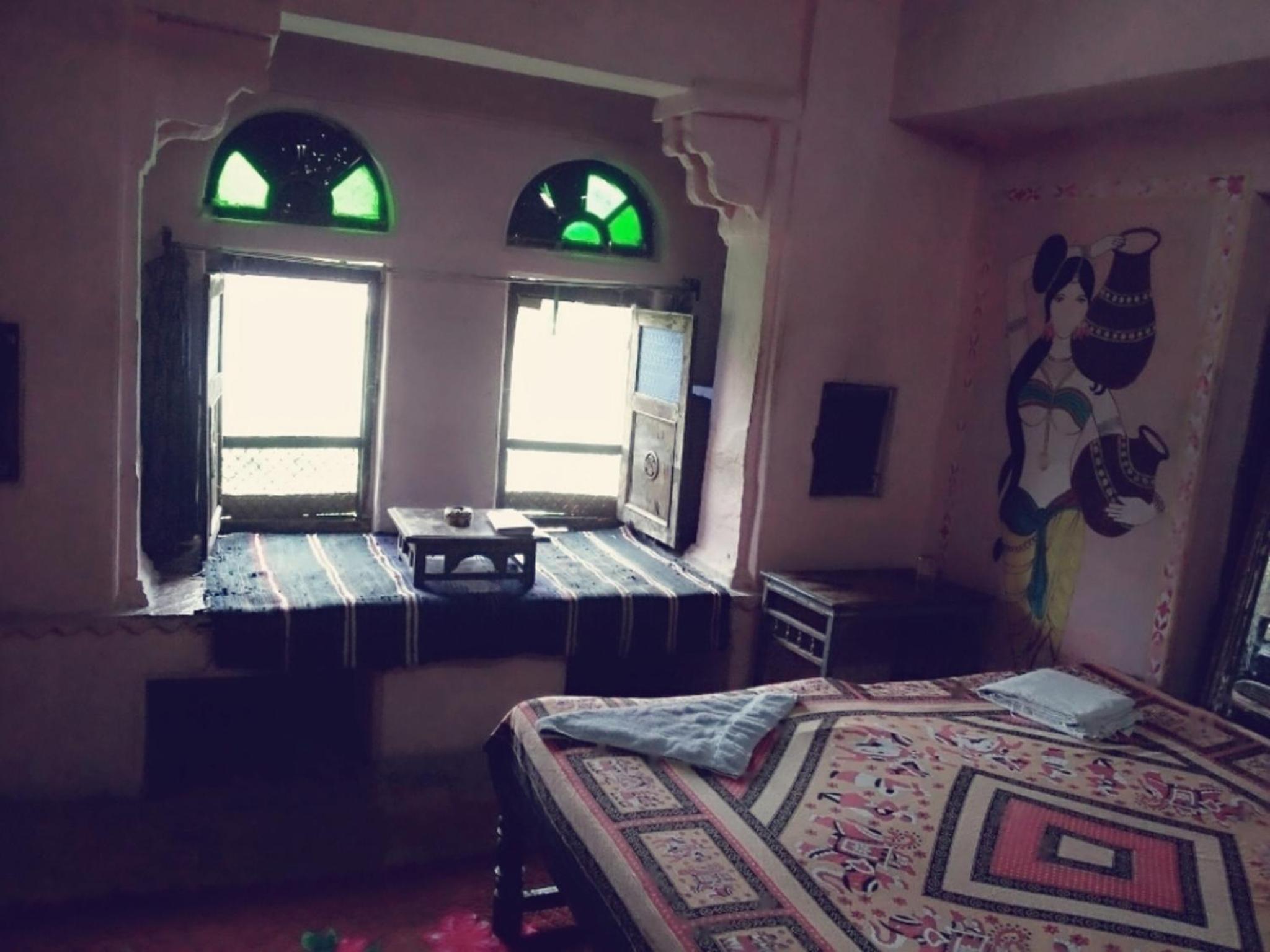 Double Room with Shared Bathroom photo 3