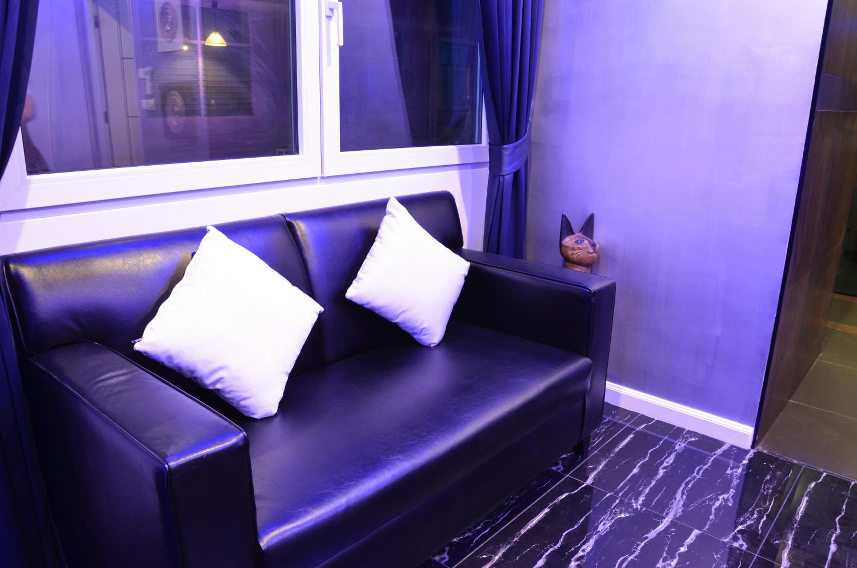 Deluxe King Room photo 3