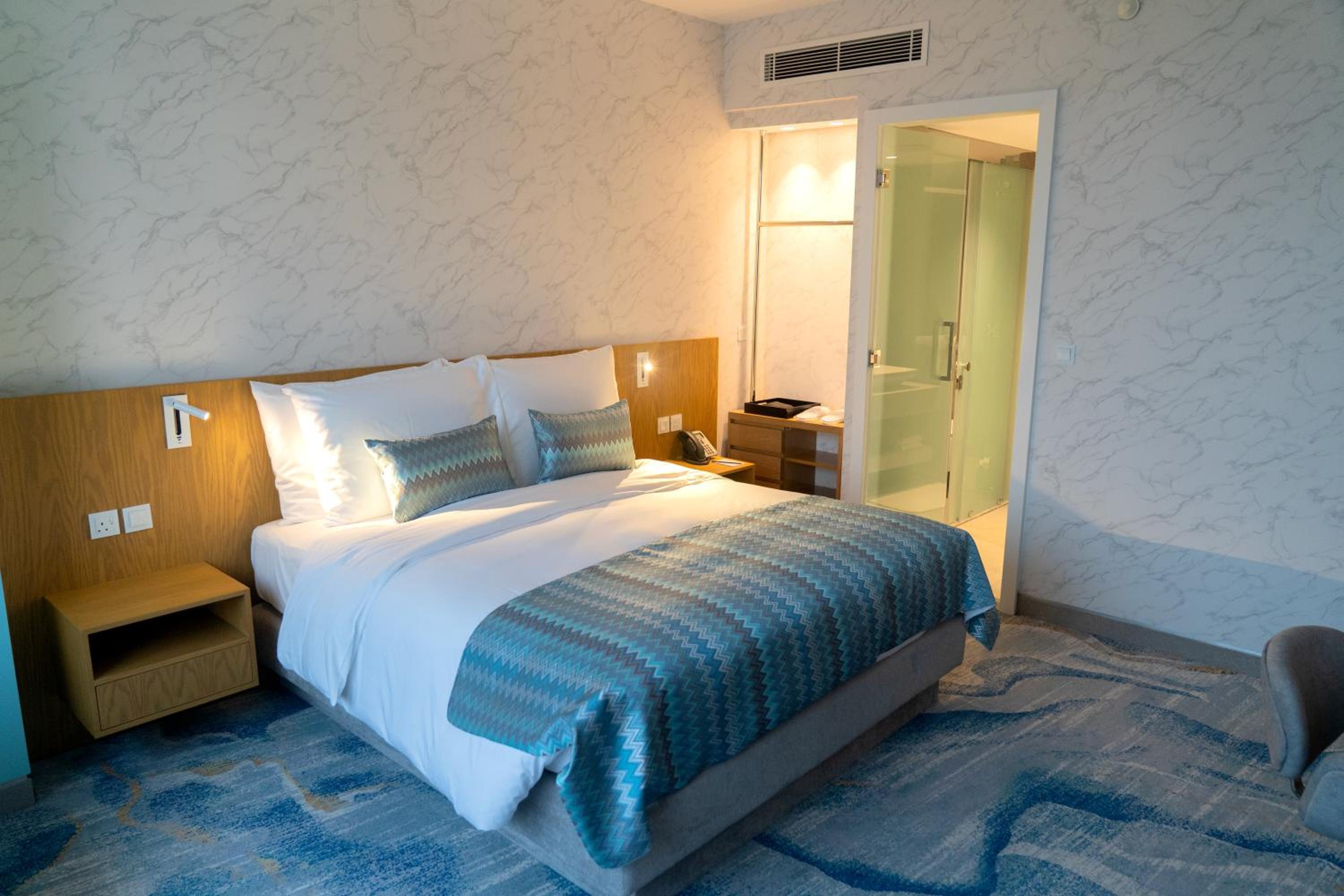 Premium Style Suite with Symphony Lounge Access