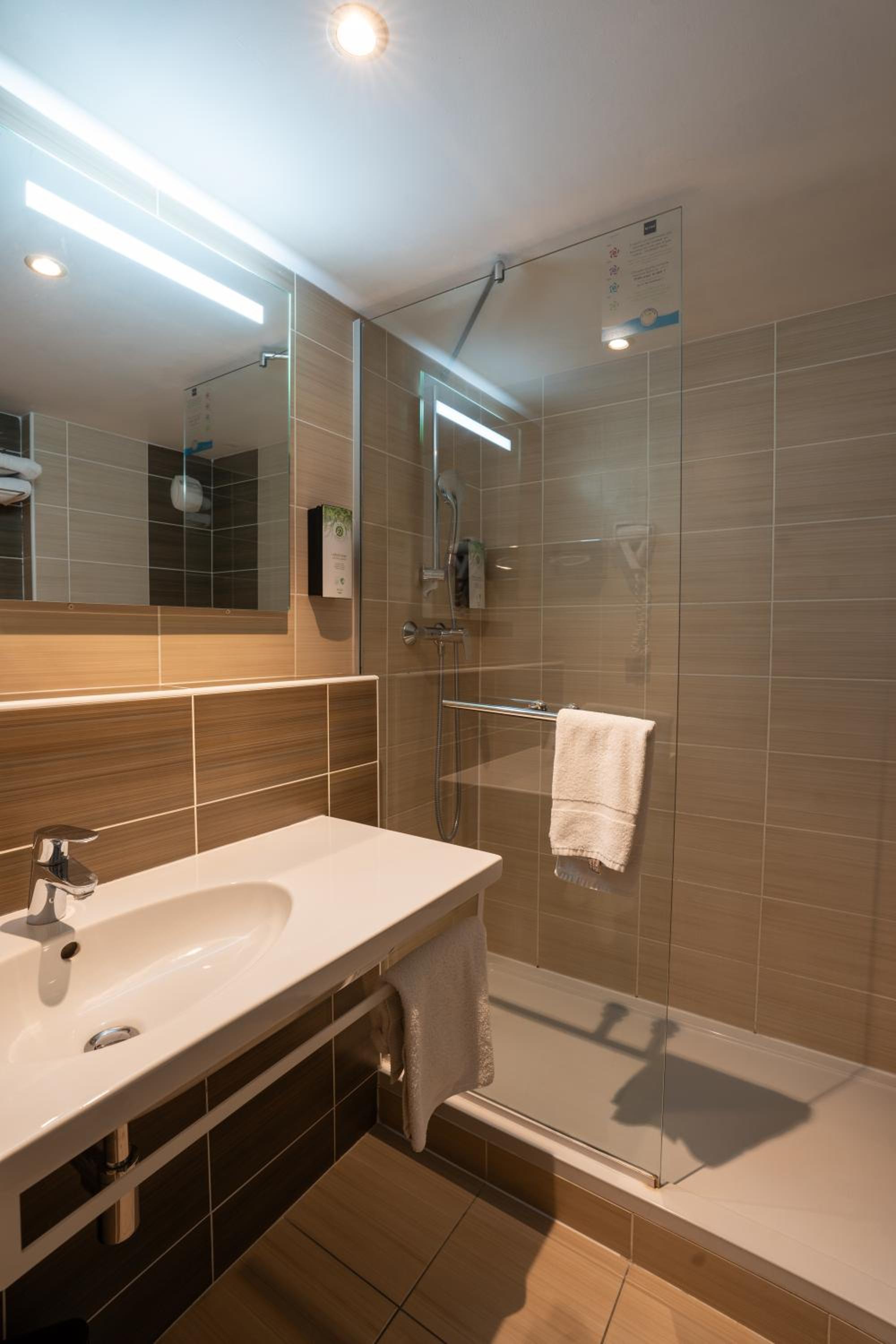 Standard Room with One Double Bed and Three Single Beds