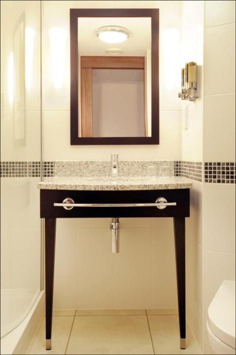 Premium Twin Room - Photo 4