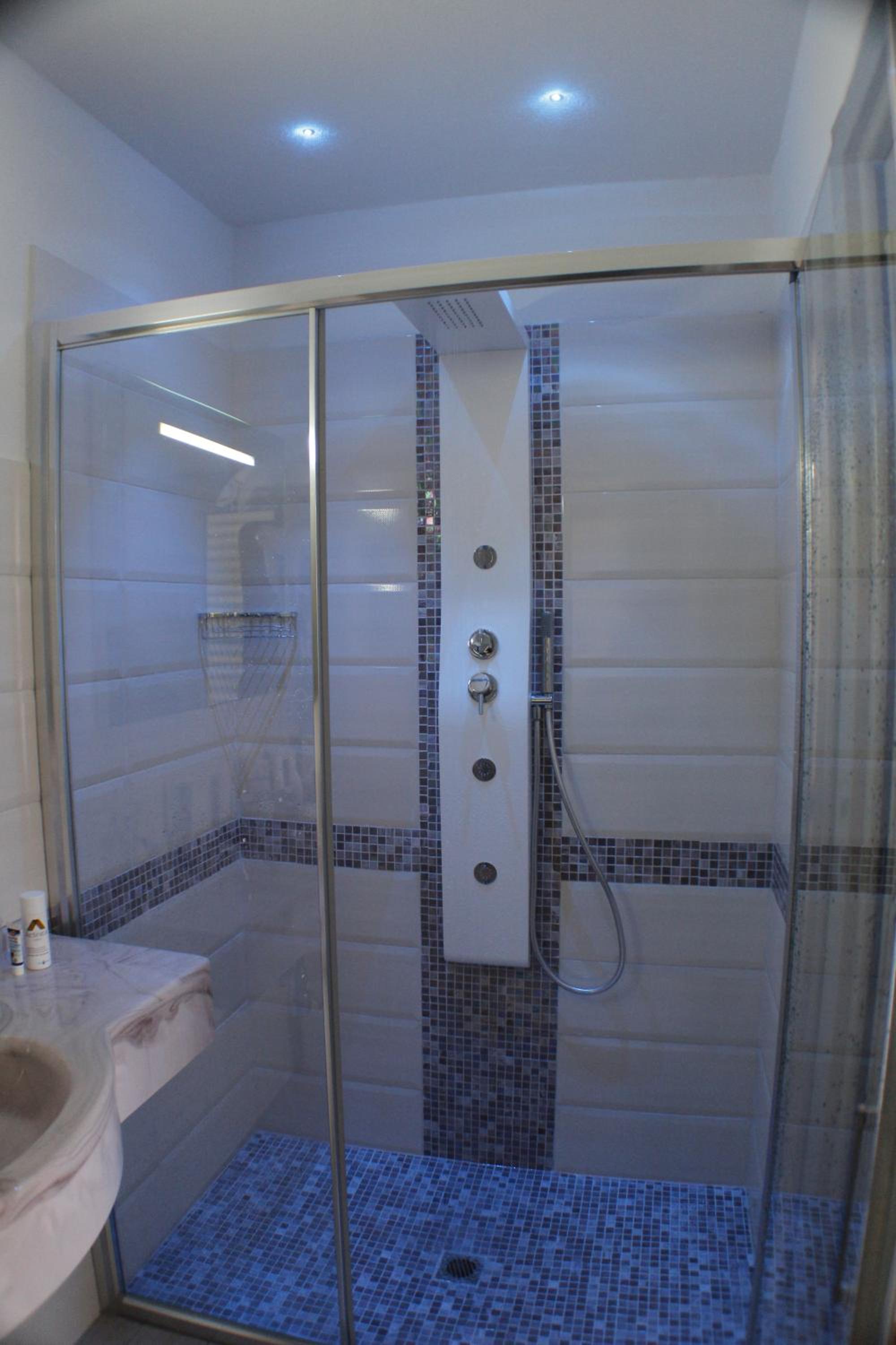 Double or Twin Room with Sea View photo 2