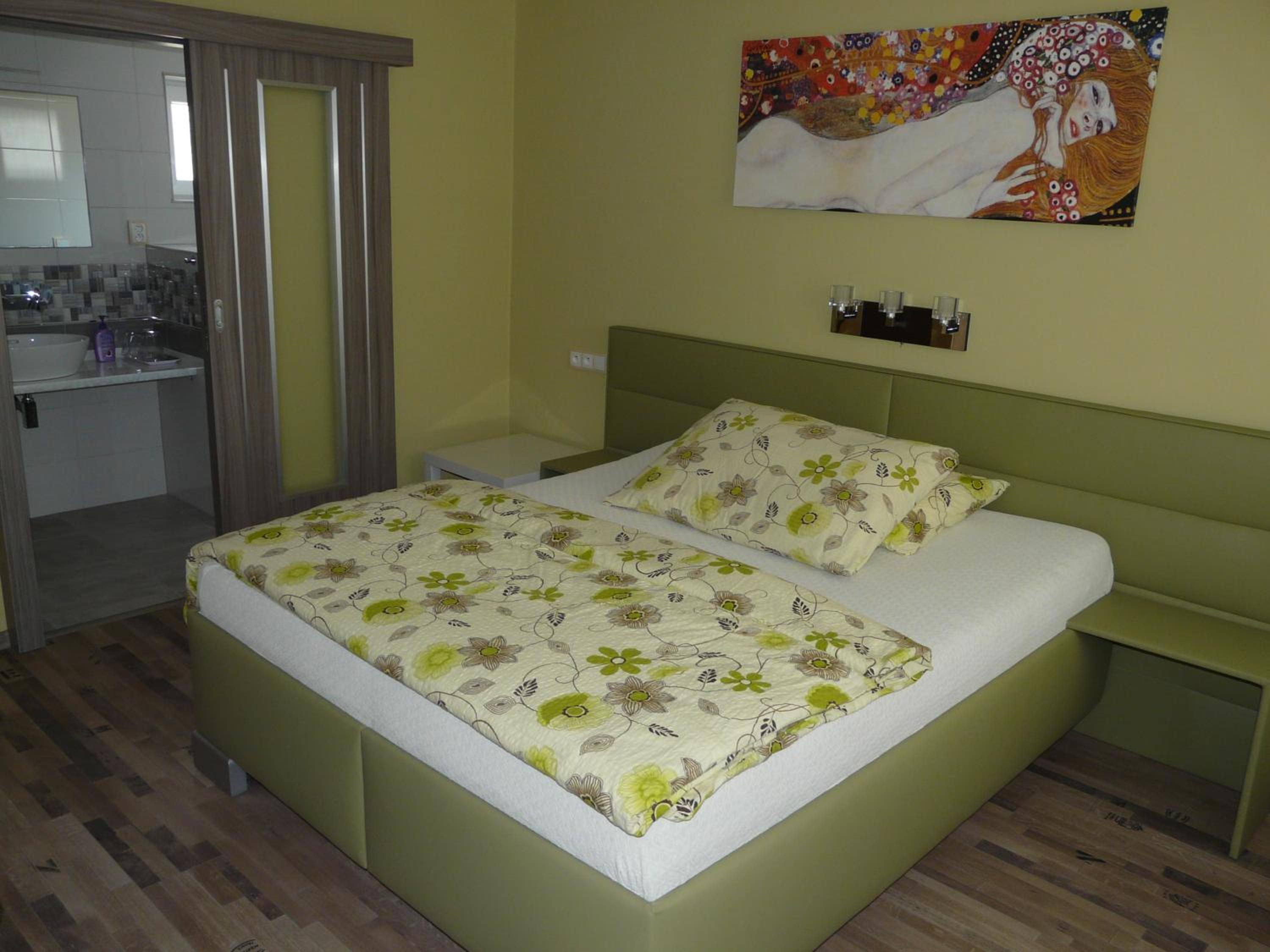 Standard Double or Twin Room - Photo 15