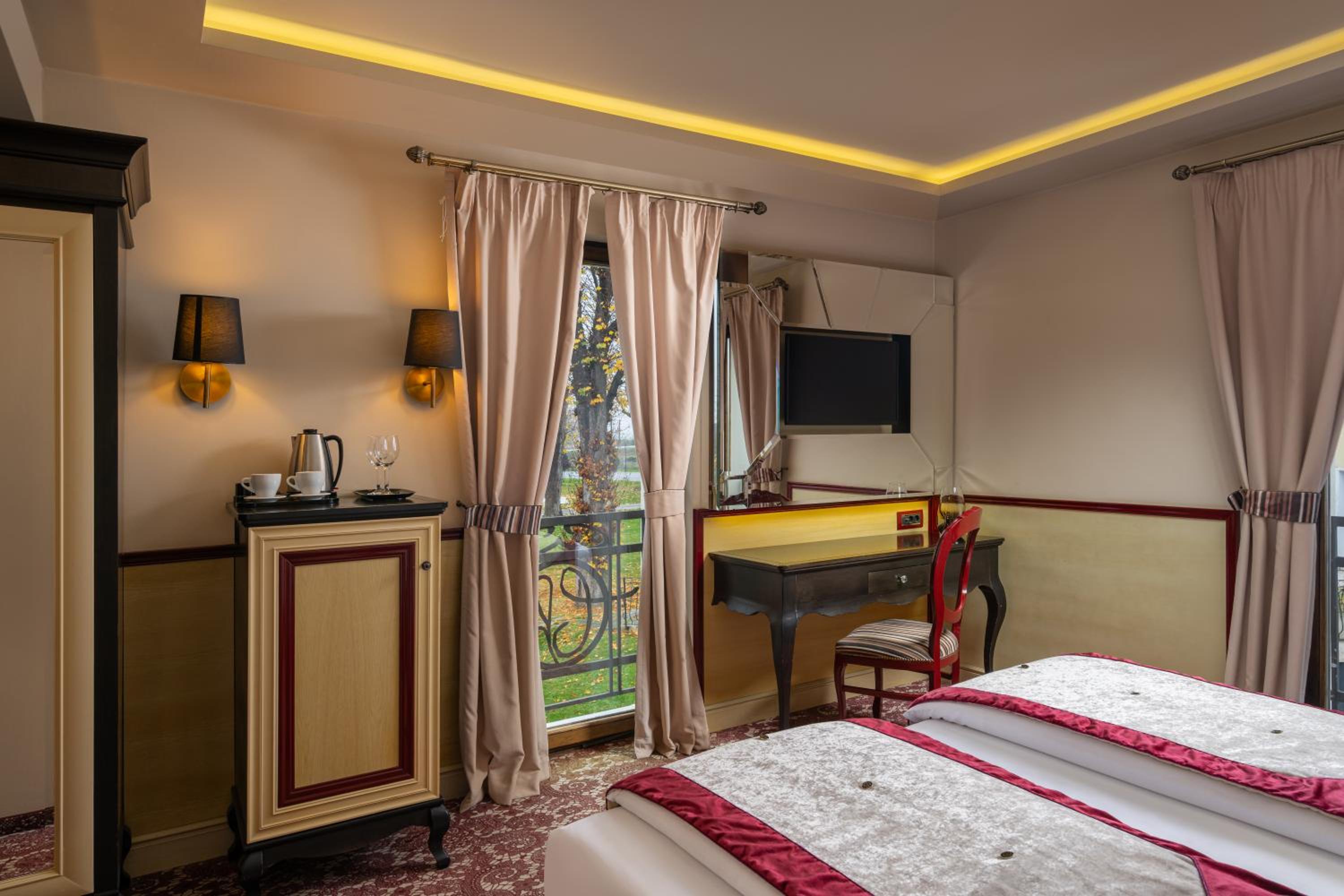 Superior Deluxe Double or Twin Room
