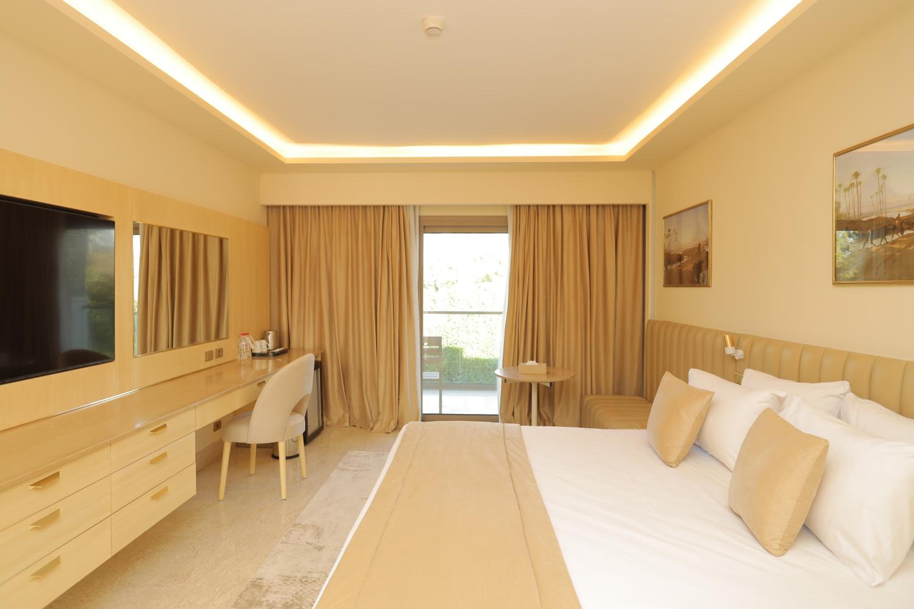 King Bed Super Deluxe