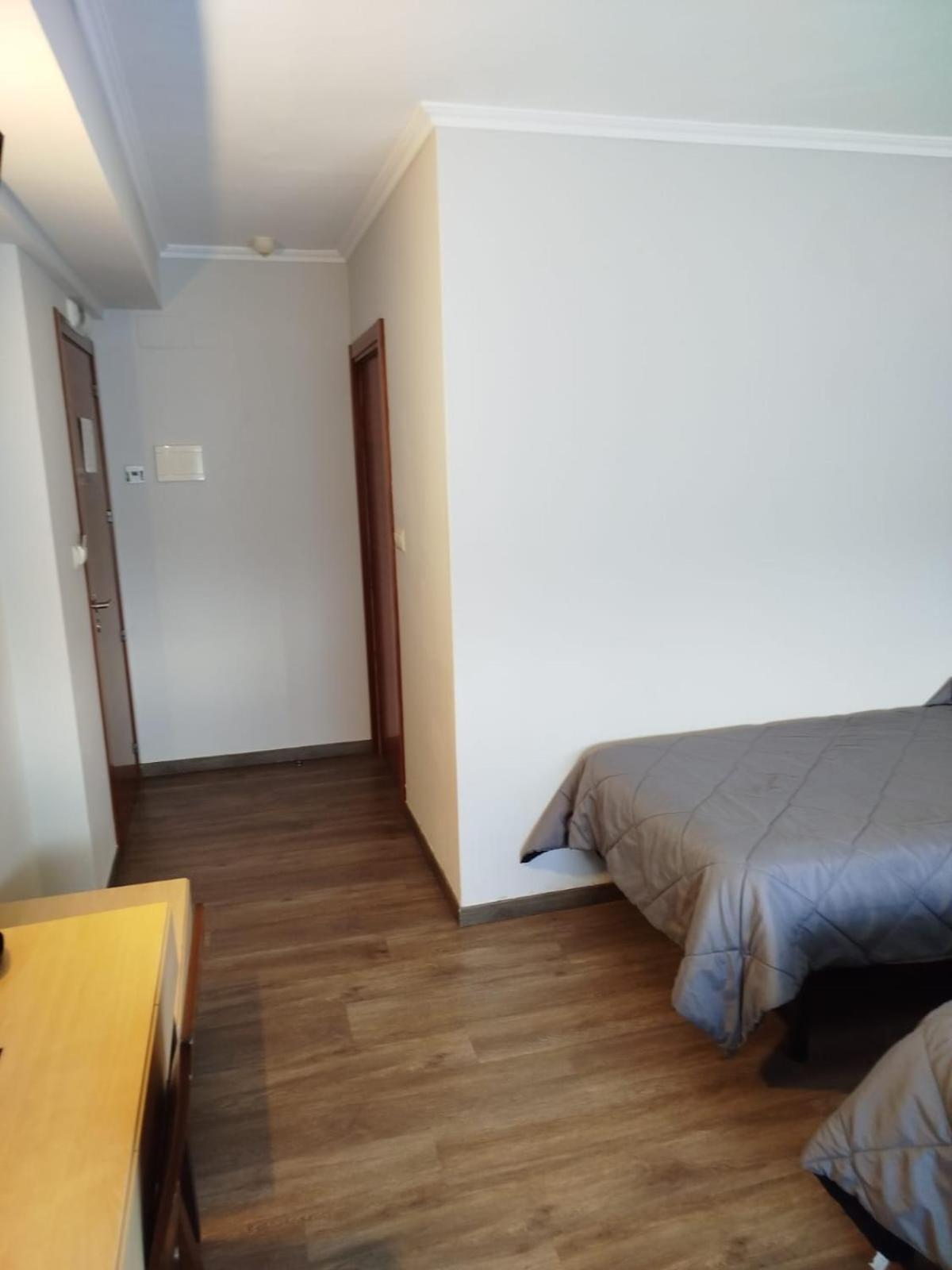 Family Room (3 Adults) - Photo 2