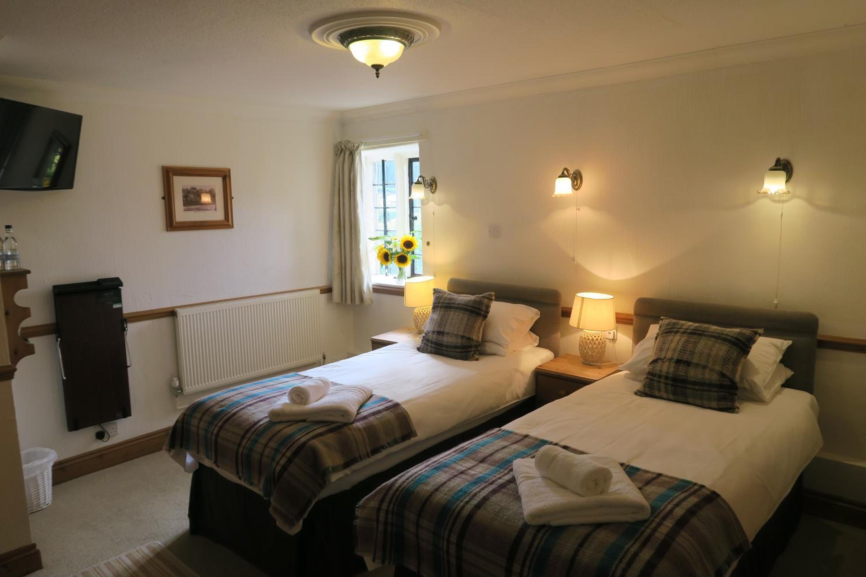 Large Double or Twin Room photo 3