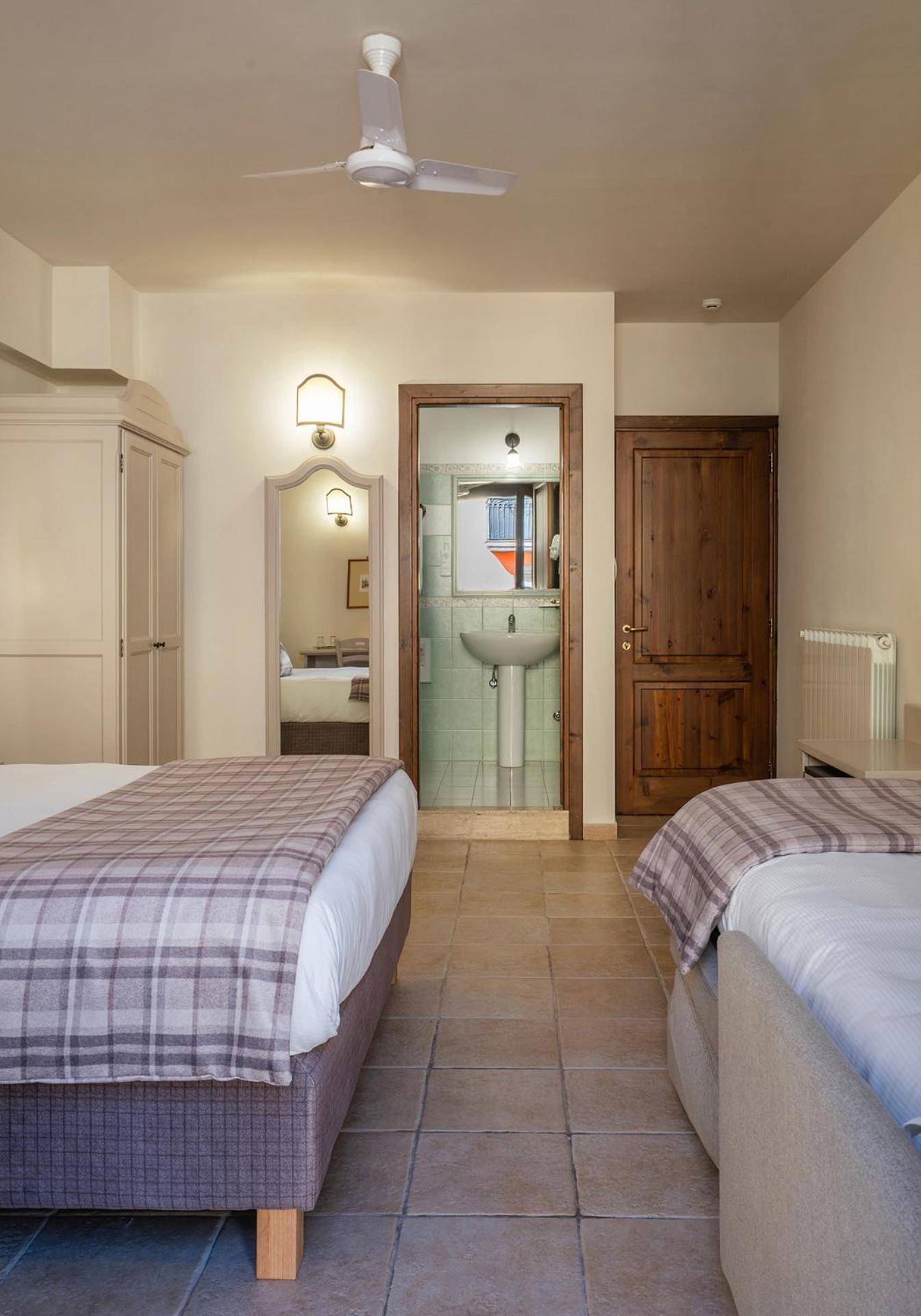 Triple Room photo 2