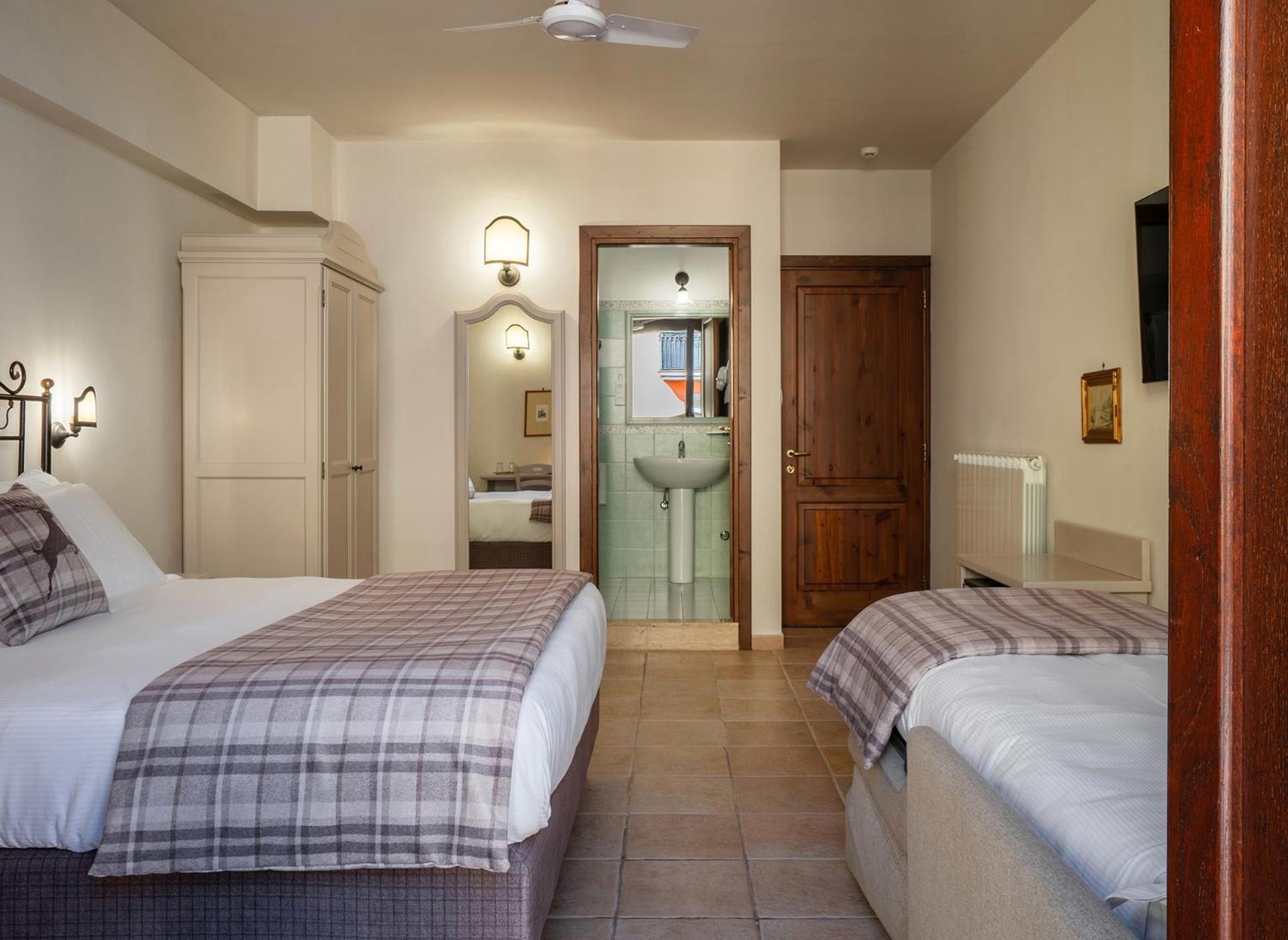 Triple Room photo 3