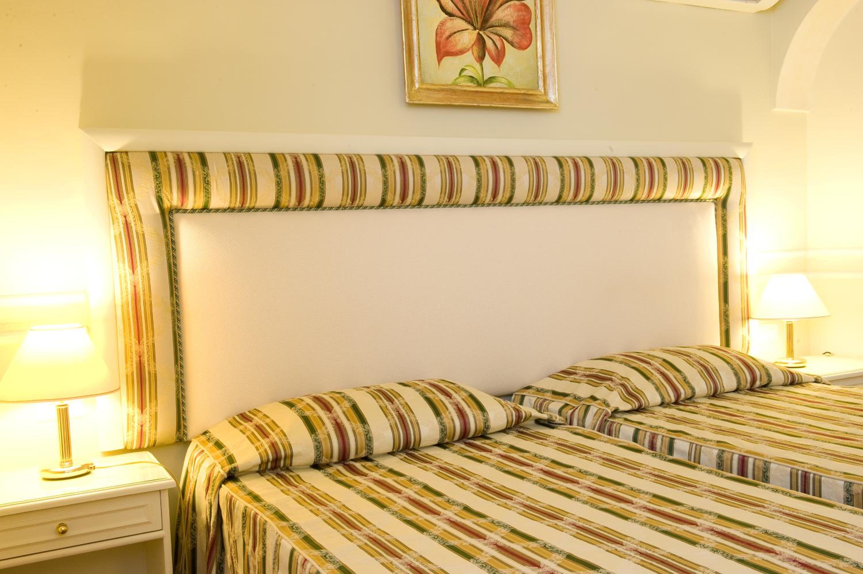 Double or Twin Room - Photo 3
