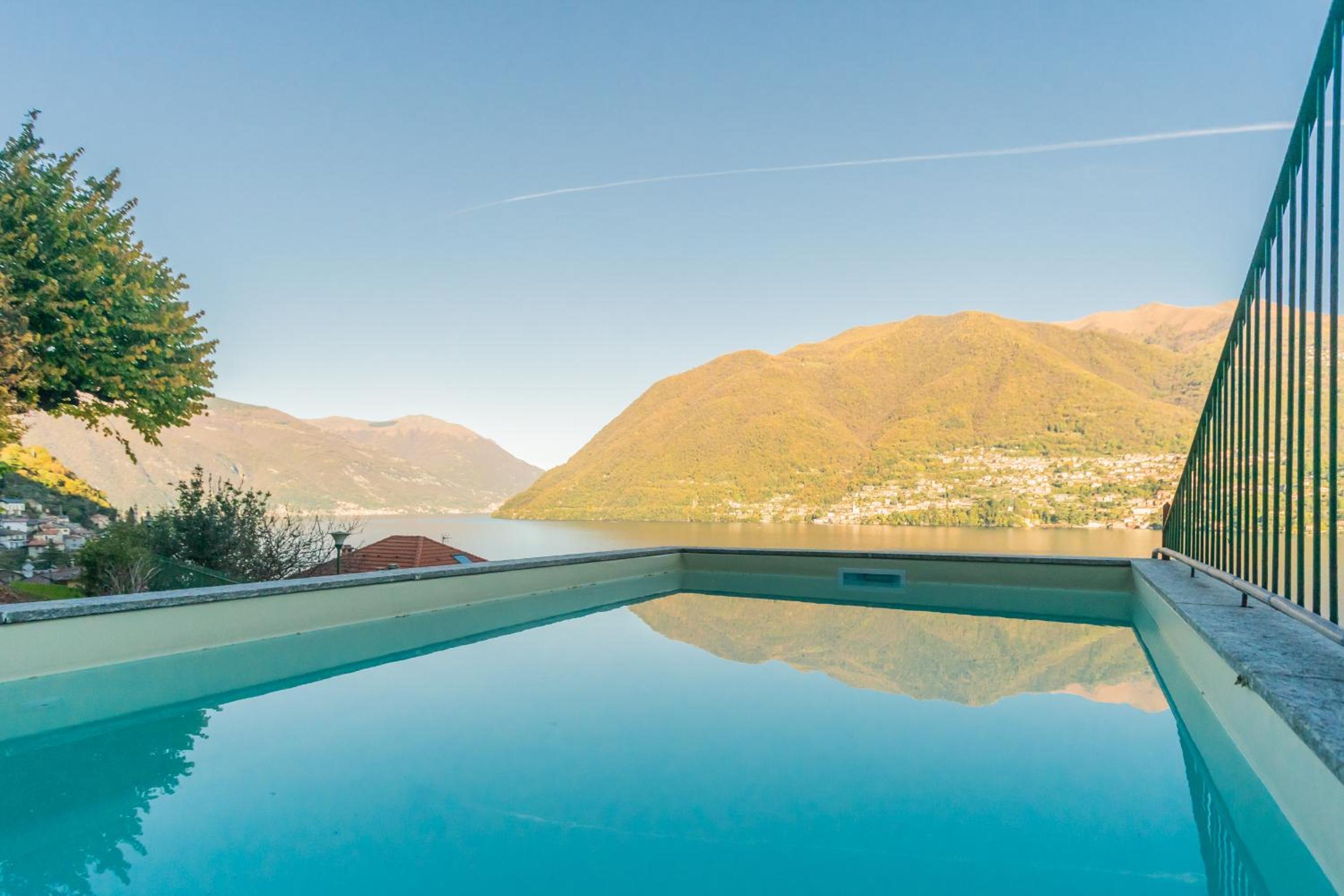Villa photo 3