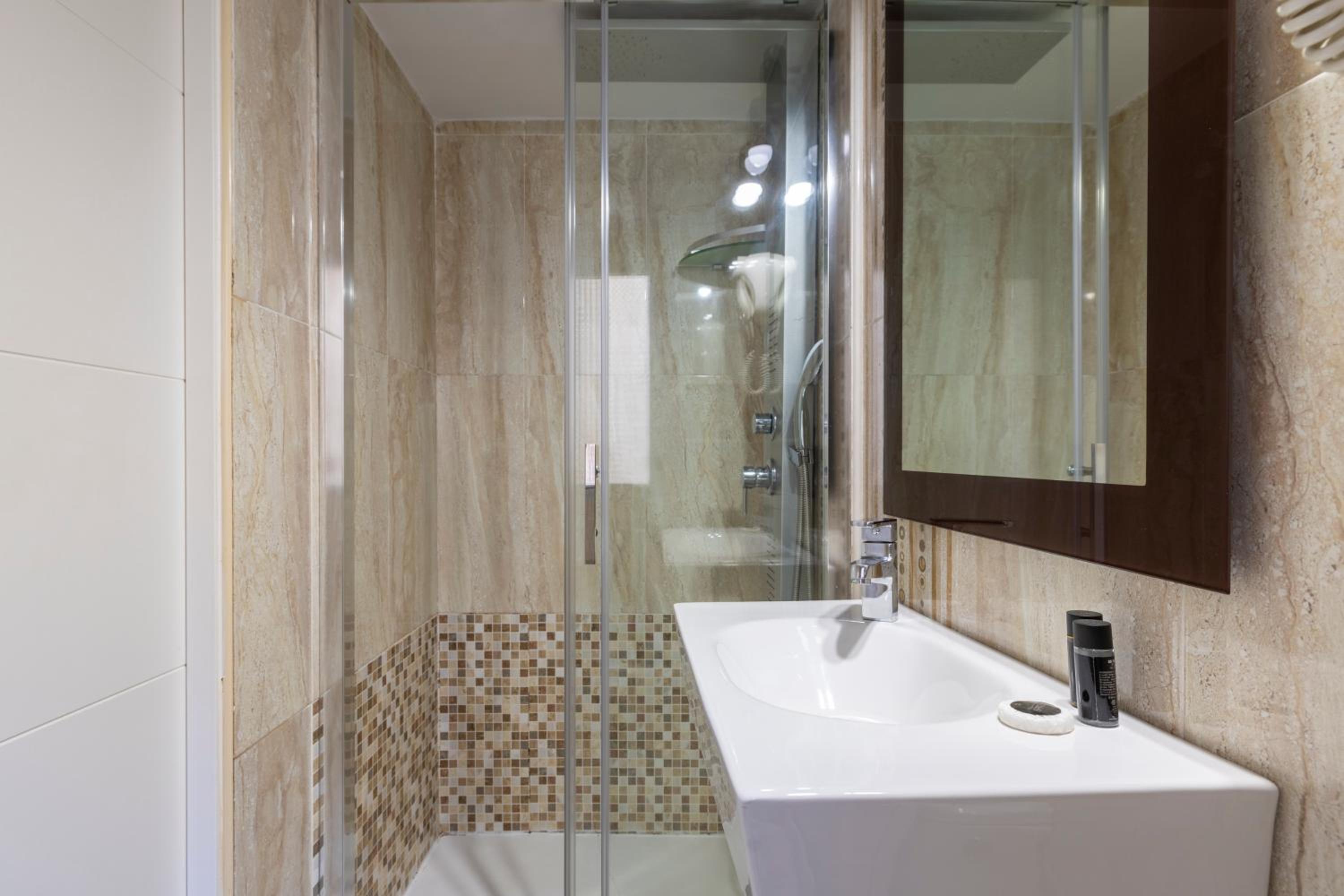 Triple Room - Photo 3