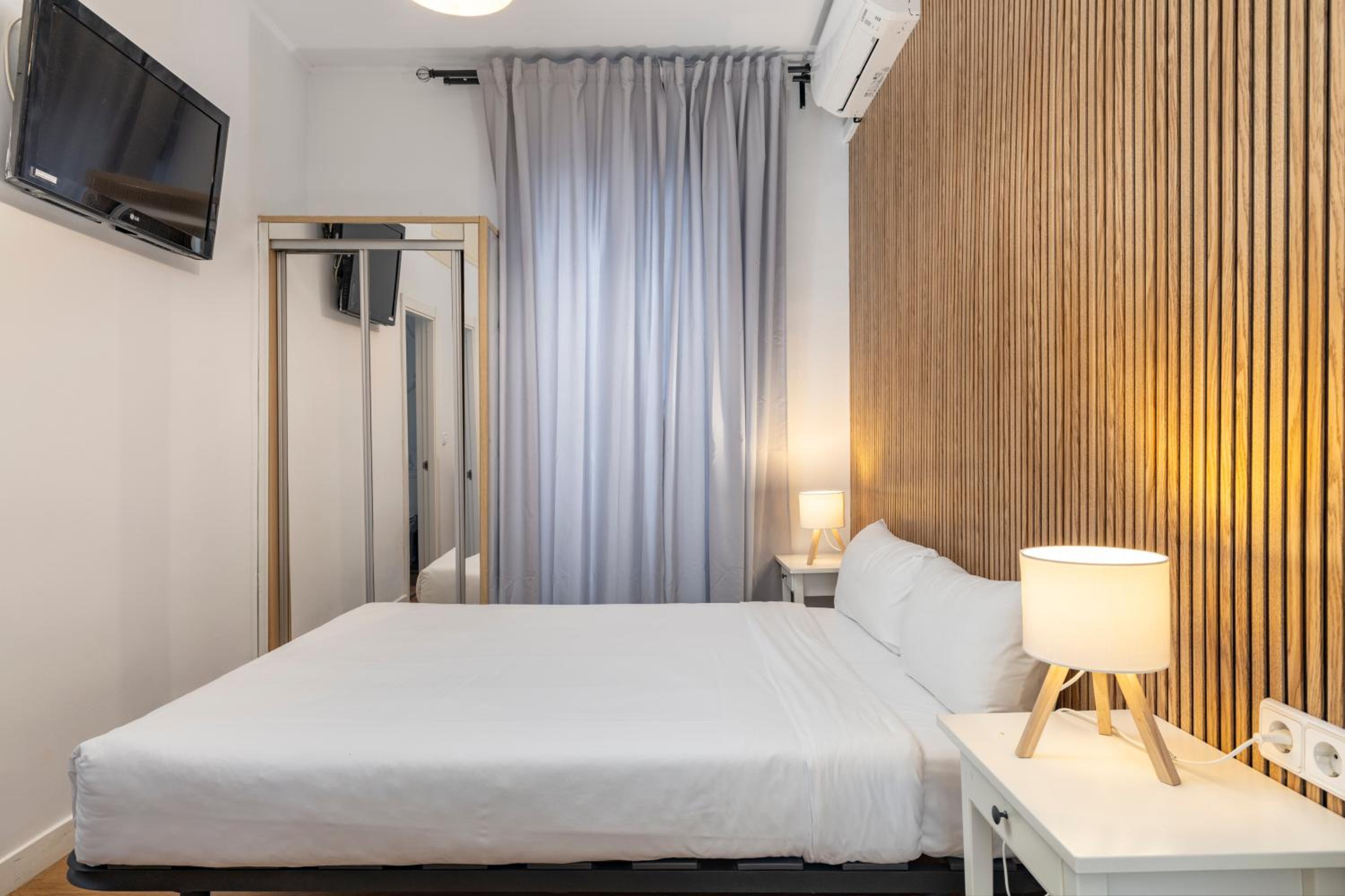 Single Room photo 2