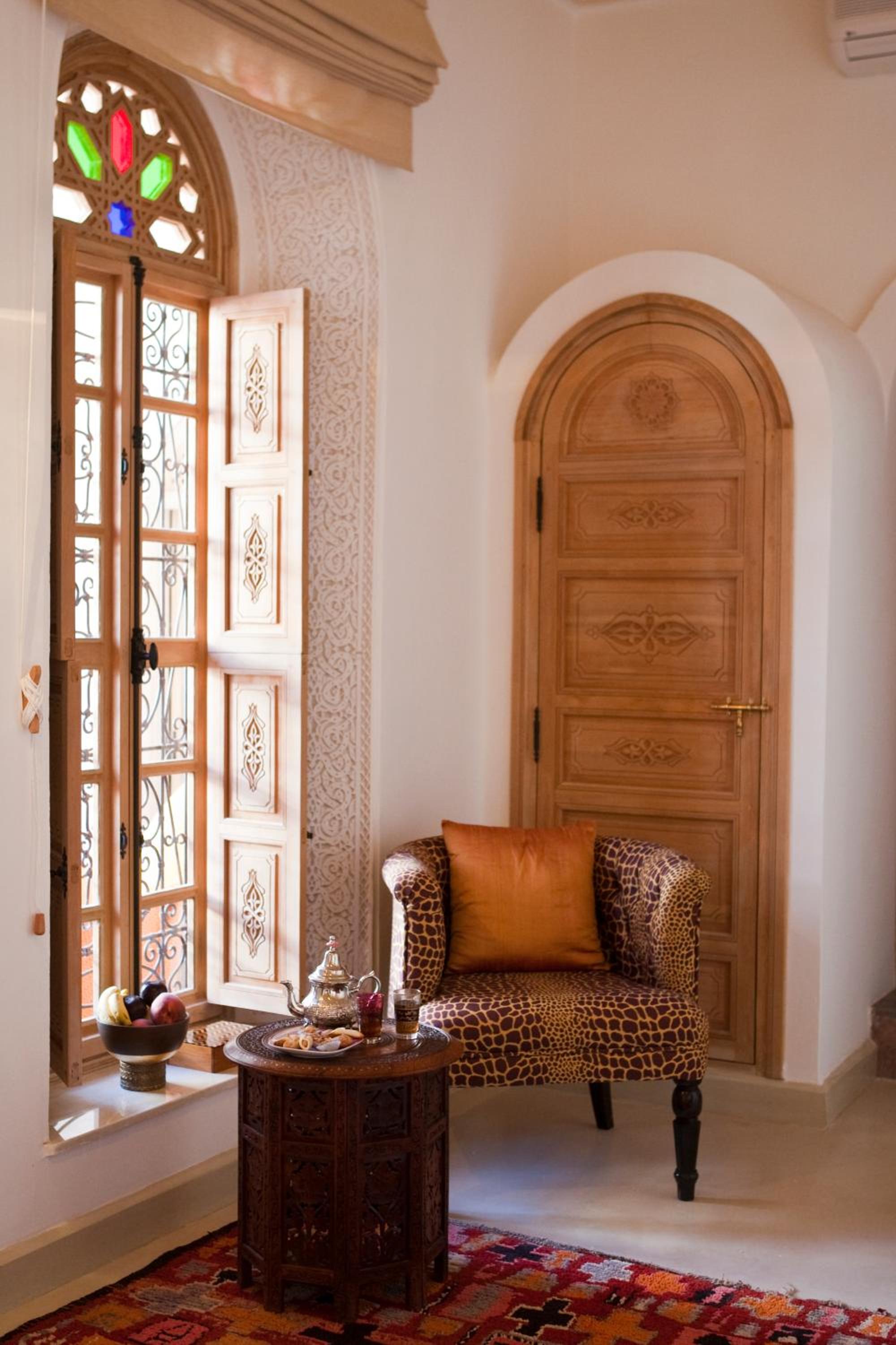 Junior Suite with Balcony - Photo 10