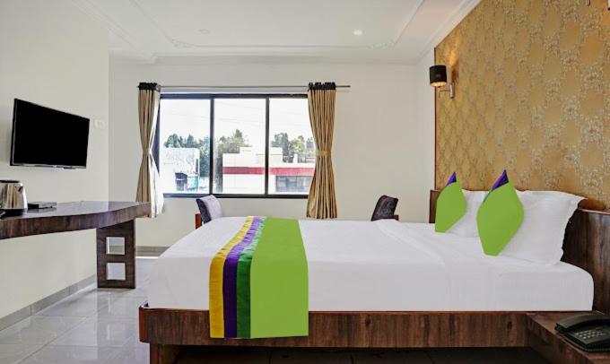 Deluxe Double Room photo 3