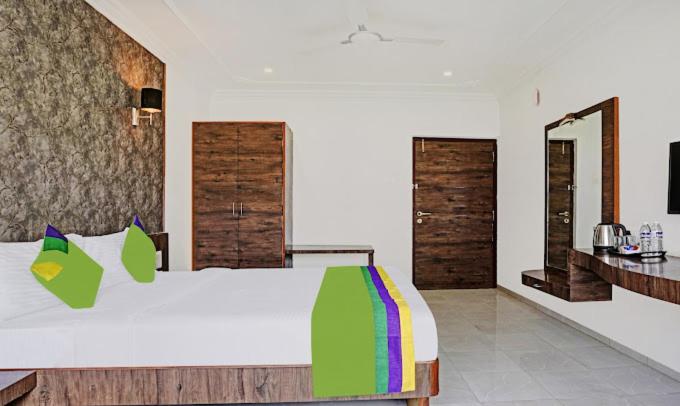 Deluxe Double Room photo 2