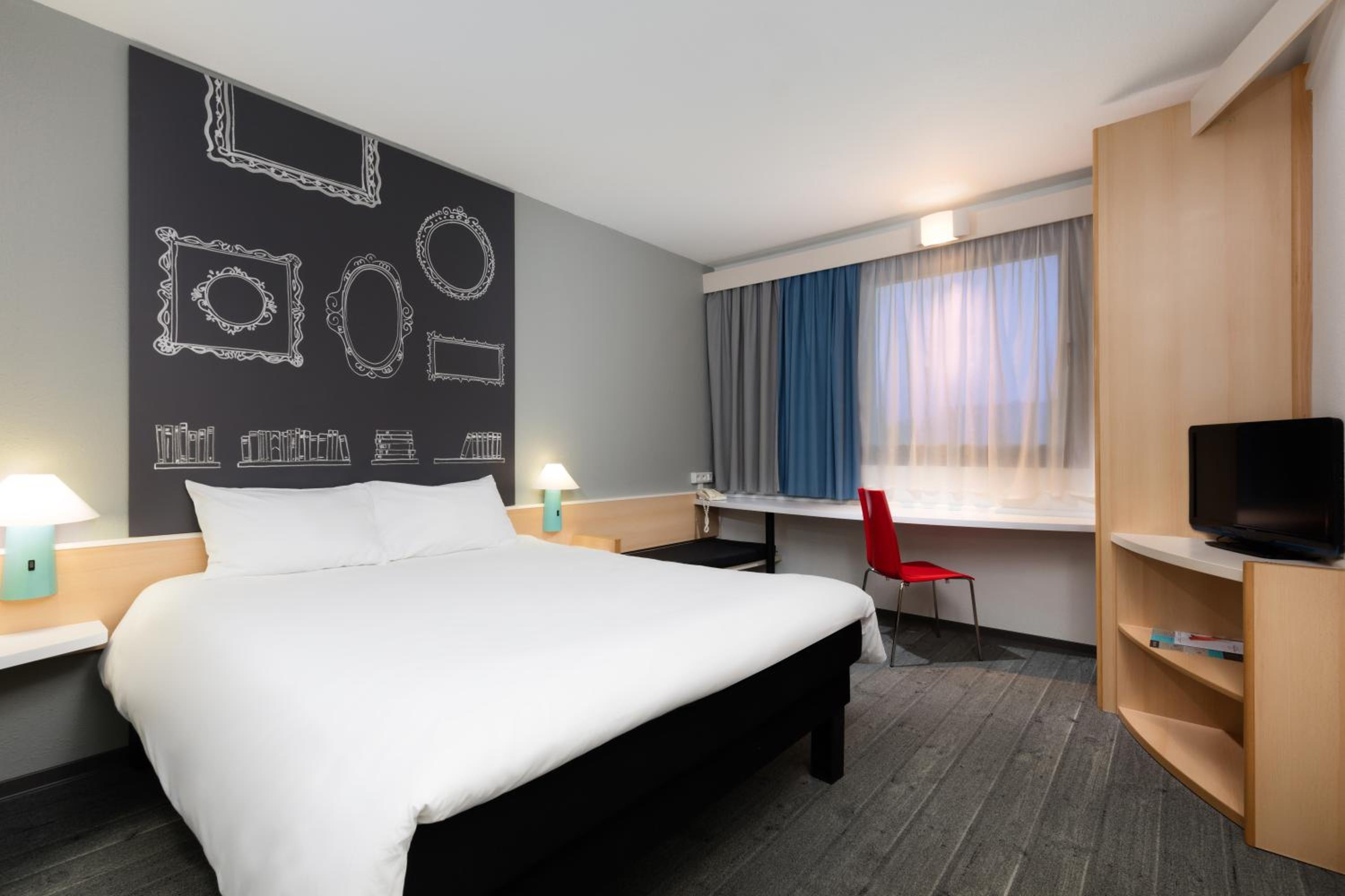 Standard Double Room - Photo 4