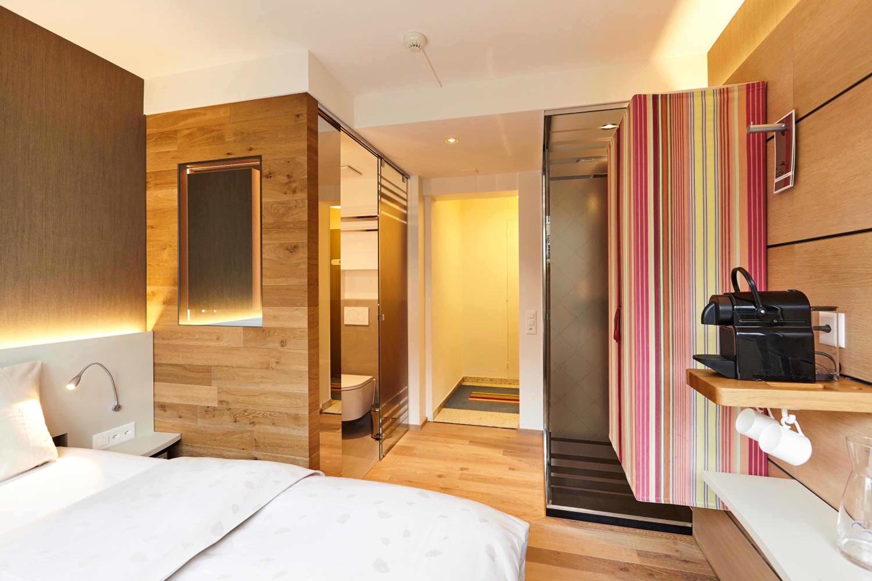 Small Charming Room - Photo 1