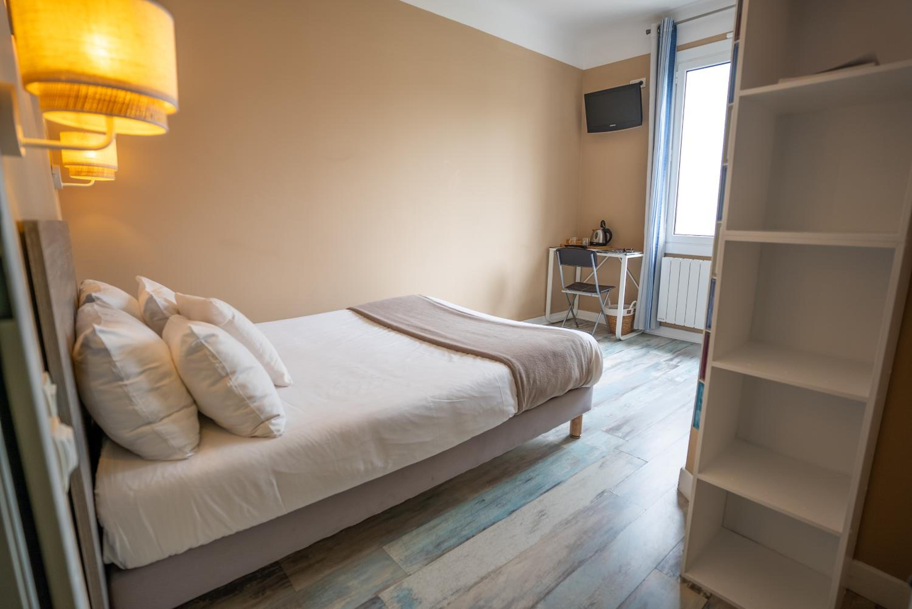 Small Double Room photo 1