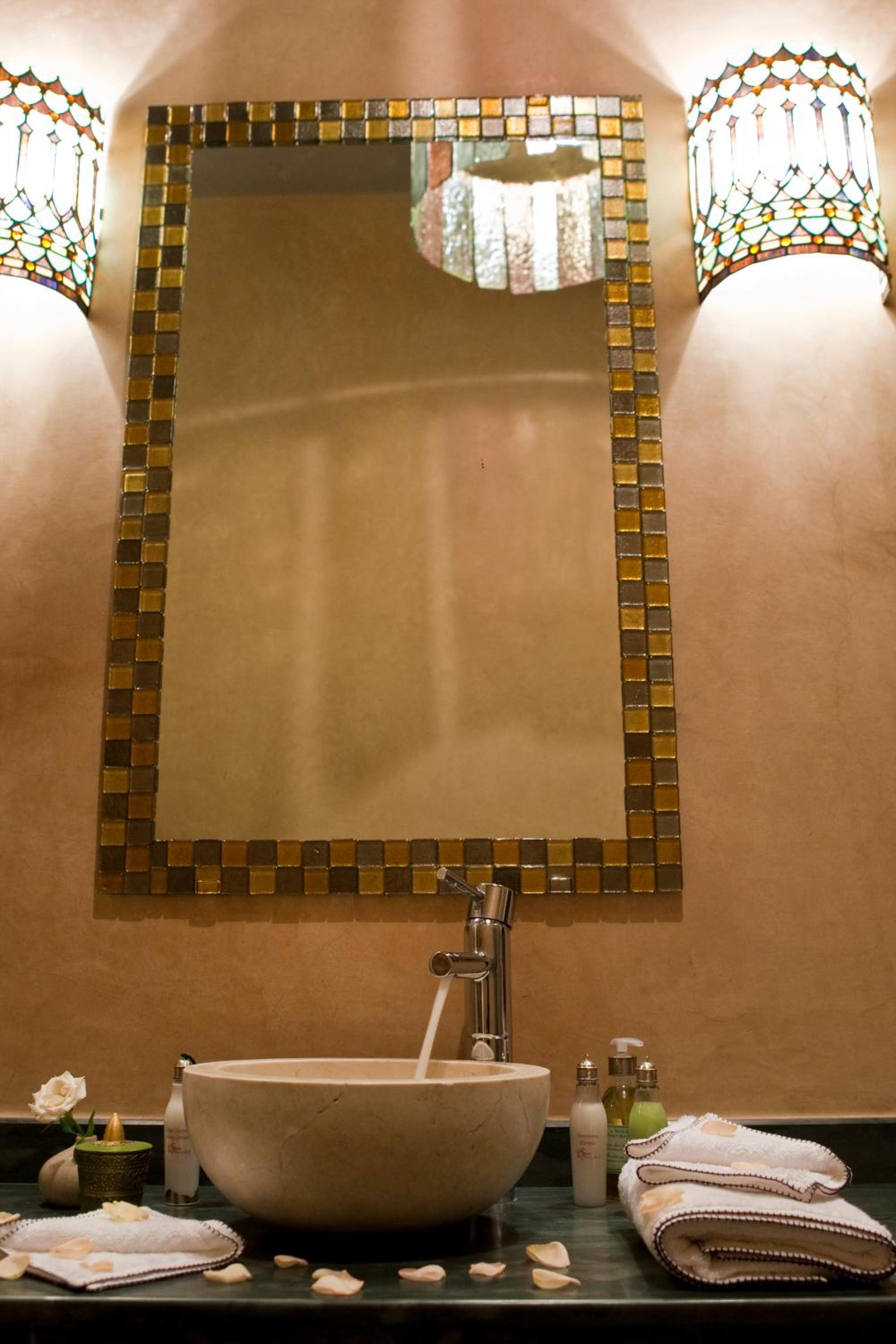 Deluxe Suite - Photo 5