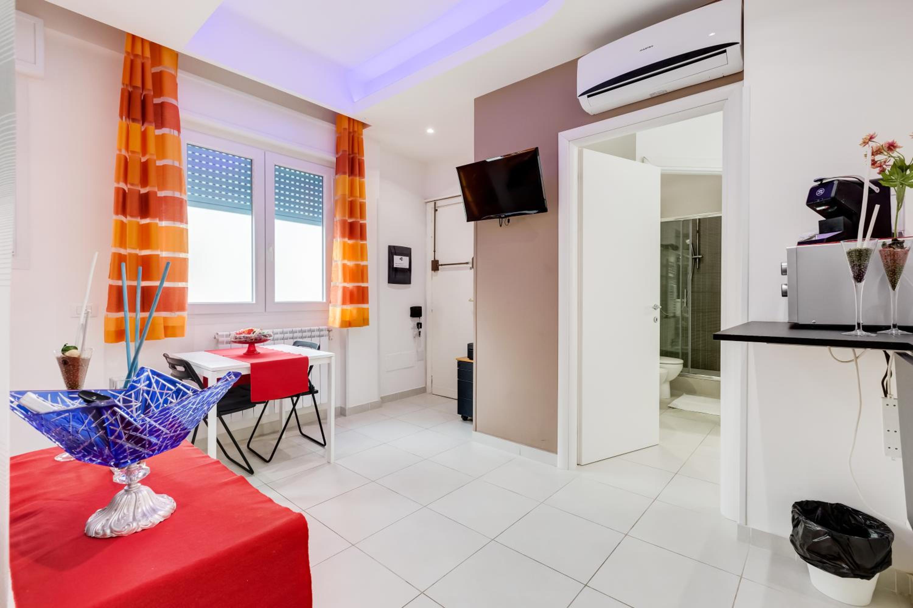 Double or Twin Room with Private External Bathroom photo 1