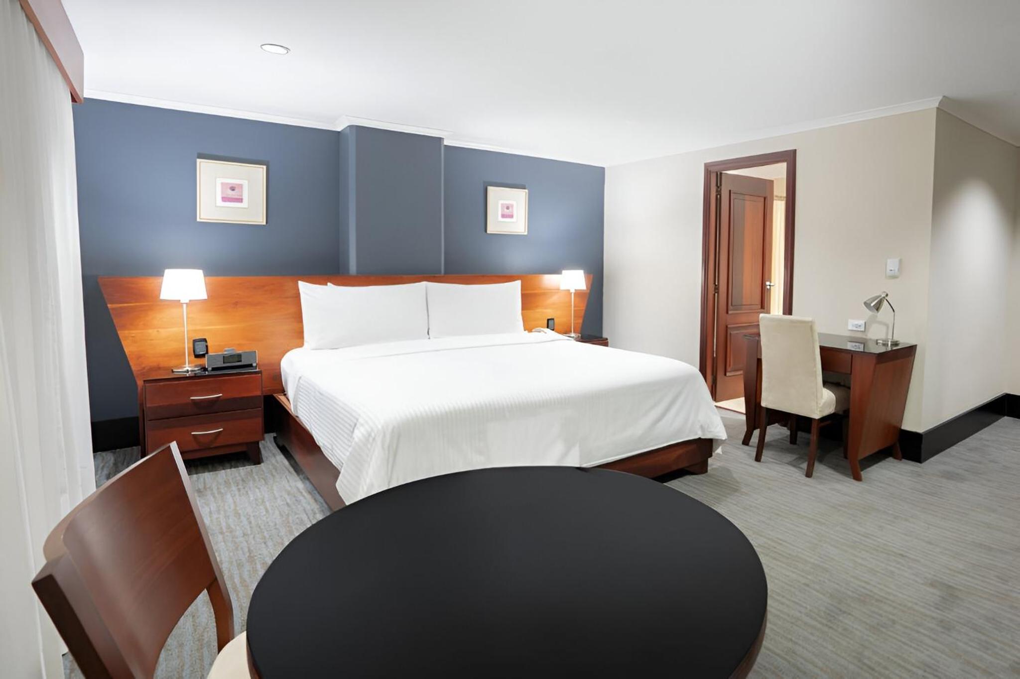Clasic 1 Queen Bed