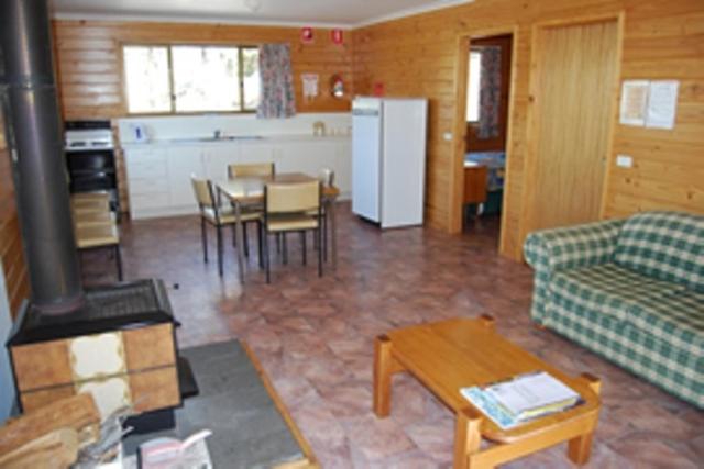 Three-Bedroom Cottage photo 2