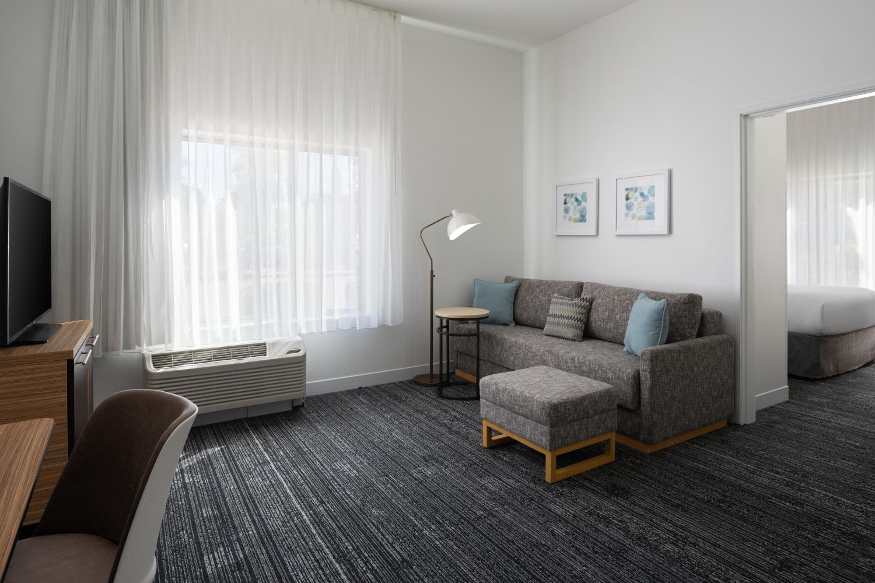 One-Bedroom Queen Suite with Sofa Bed - Hearing Accessible photo 1