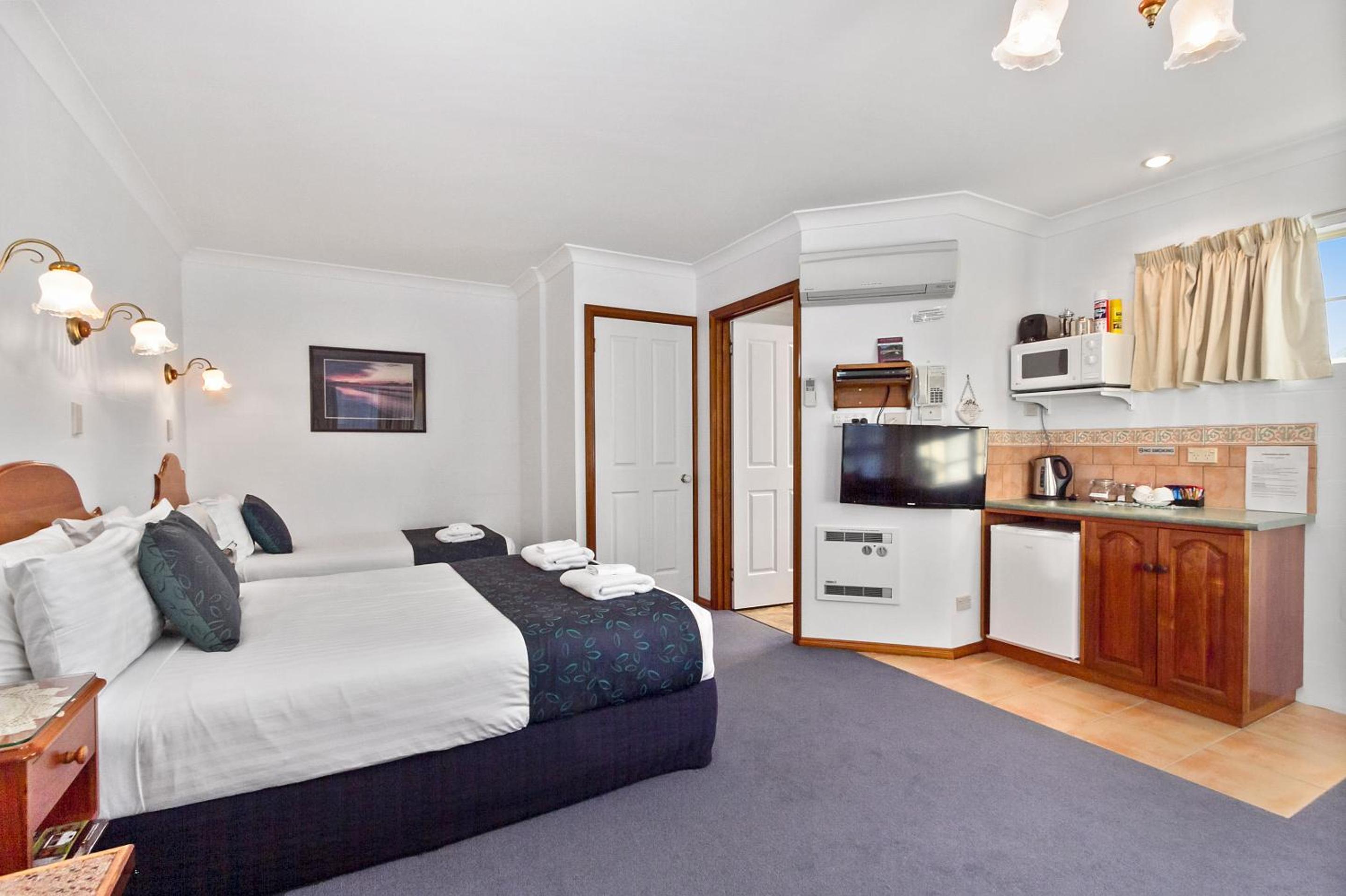 Family Suite - 4 photo 1